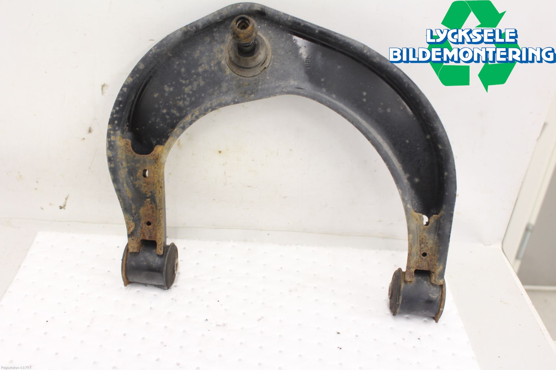 Volkswagen VW AMAROK 2H 10-22 Bärarm Fram Övre Hö