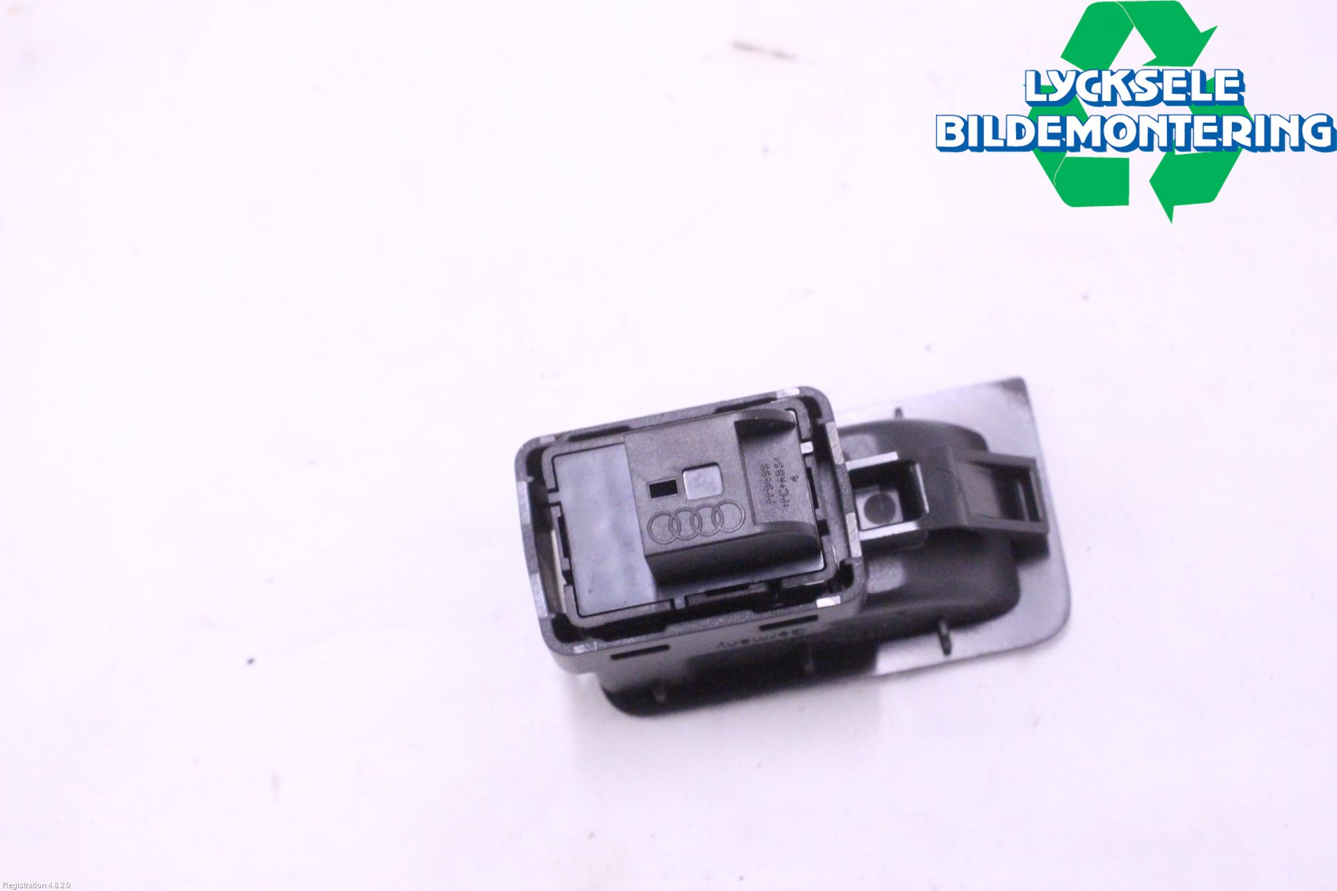 Audi A6 F2/C8 19- Strömställare Baklucka