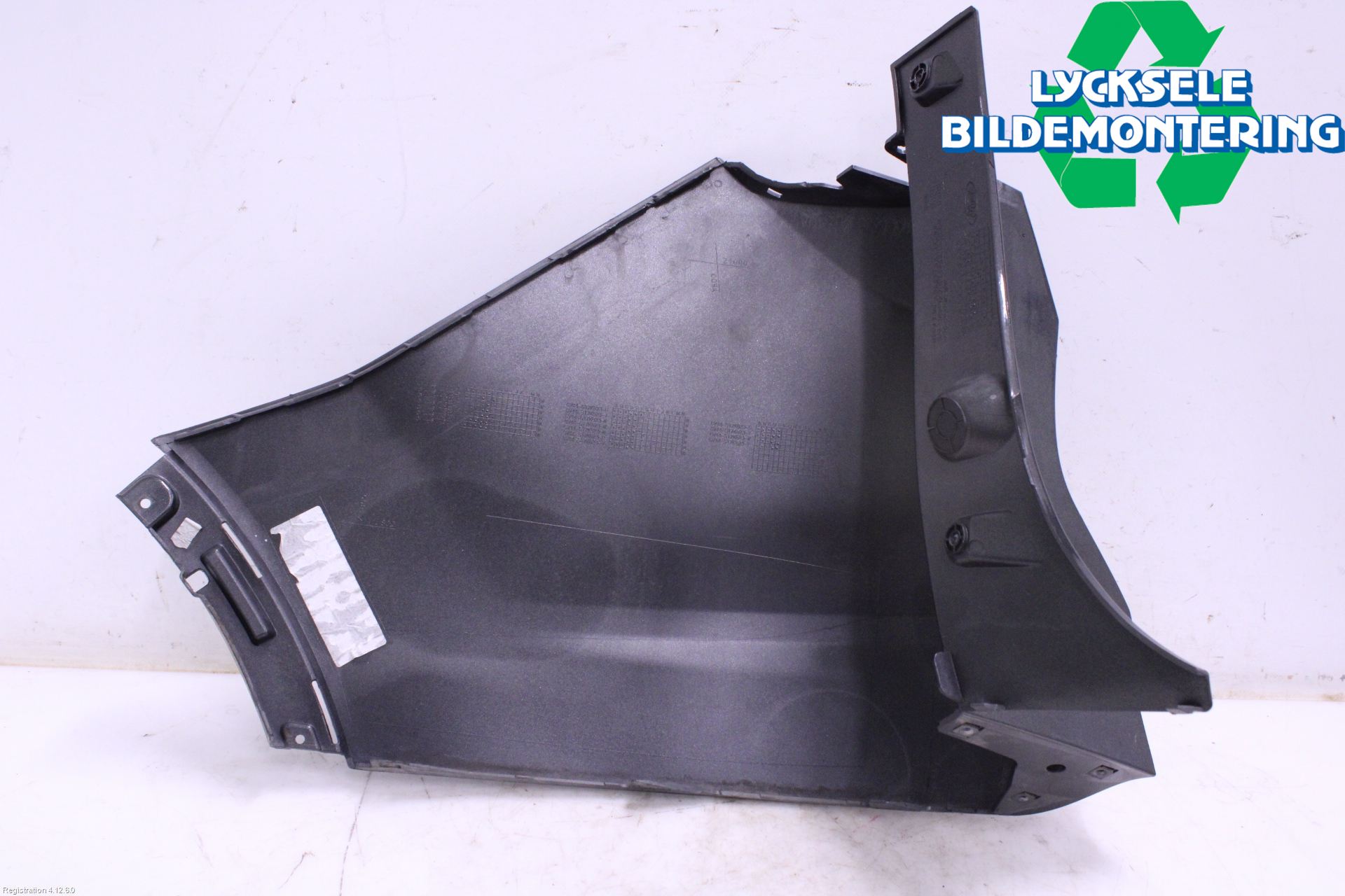 Ford KUGA 17-19 Stötfångardel Bak Hö