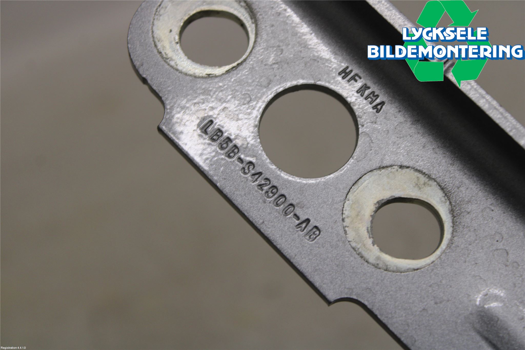 Ford EXPLORER 93-23 Huvgångjärn