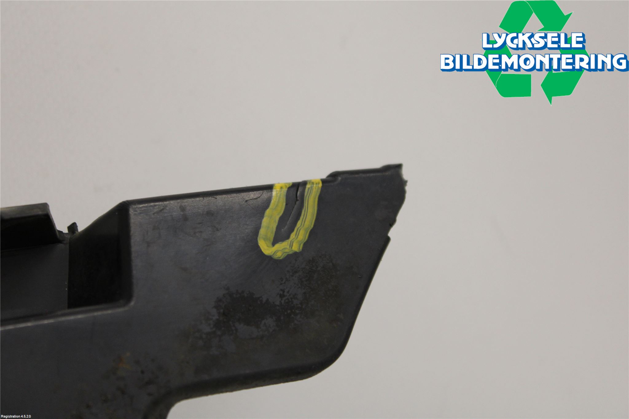 BMW 5 F10/F11/F18 09-17 Stötfångarfäste Bak Hö