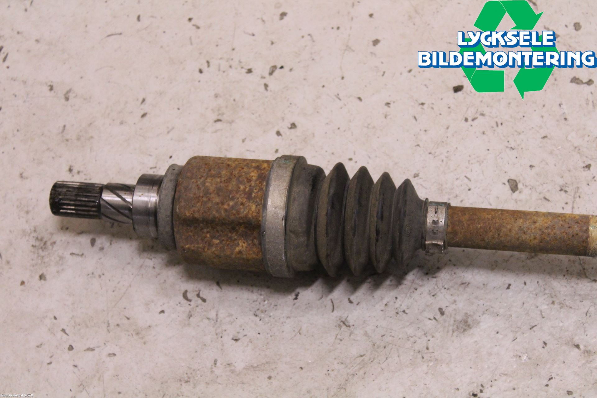 Dacia DUSTER 10-17 Drivaxel Bak Vänster