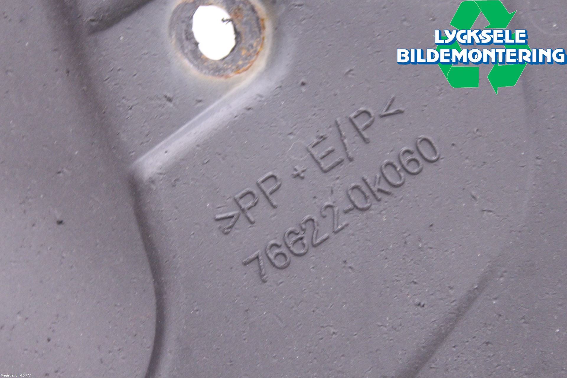 Toyota HILUX 05-16 Stänkskydd