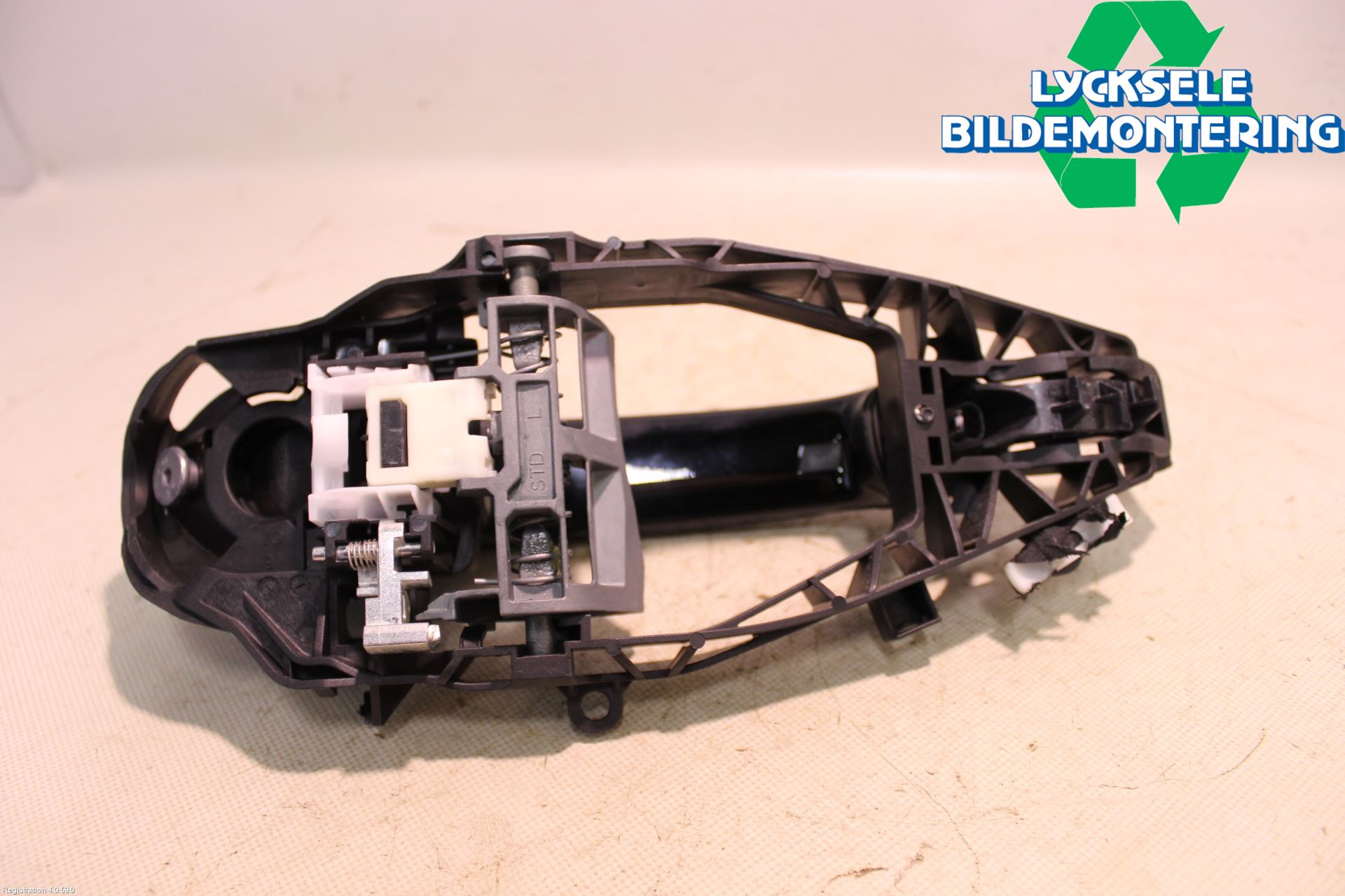 BMW 5 G30/G31/F90 17-23 Dörrhandtag Yttre Vä