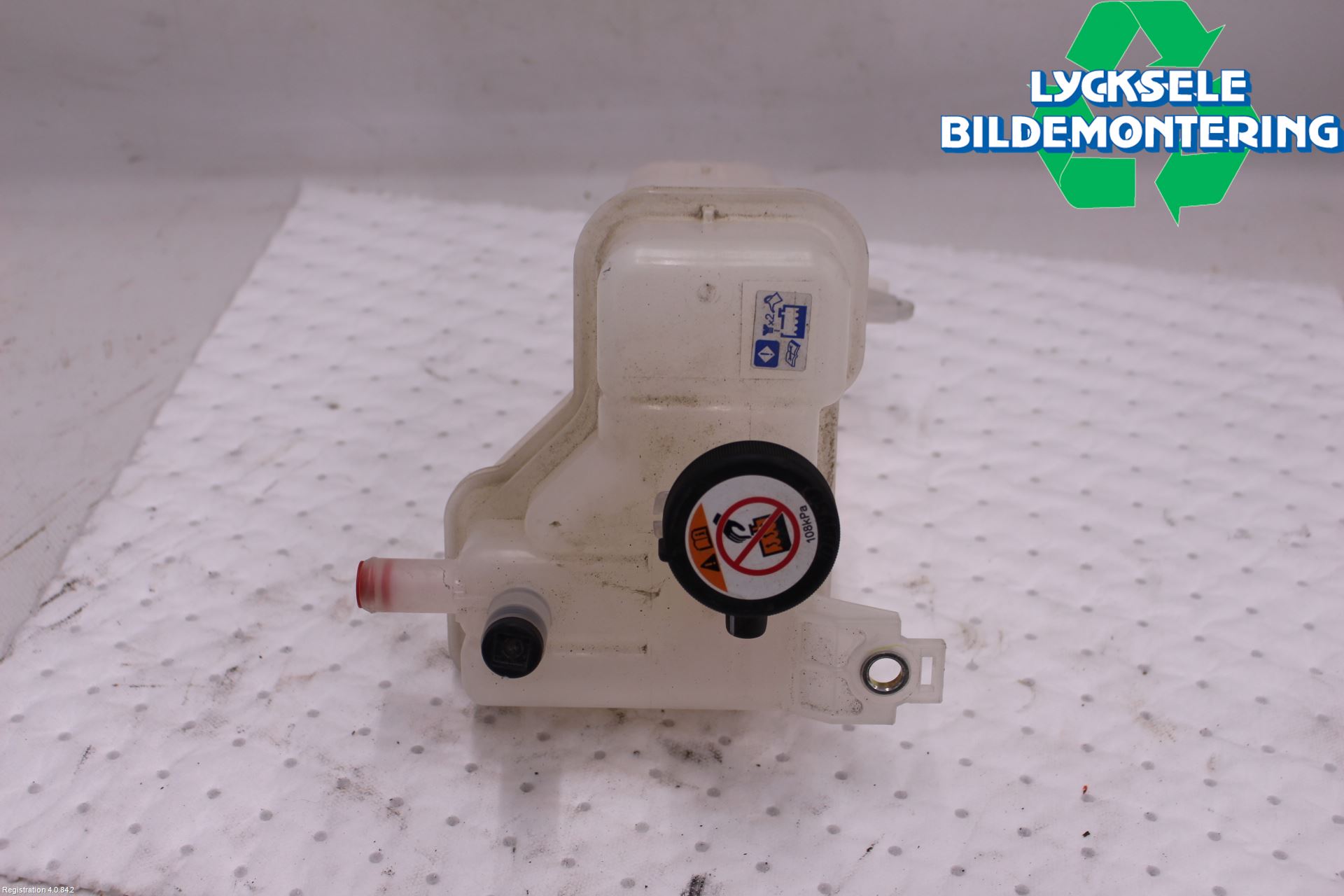 Toyota HILUX 16- Expansionstank