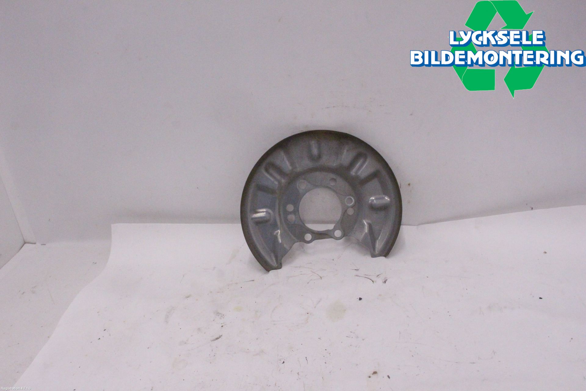 Suzuki VITARA 15- Bromssköld Bak