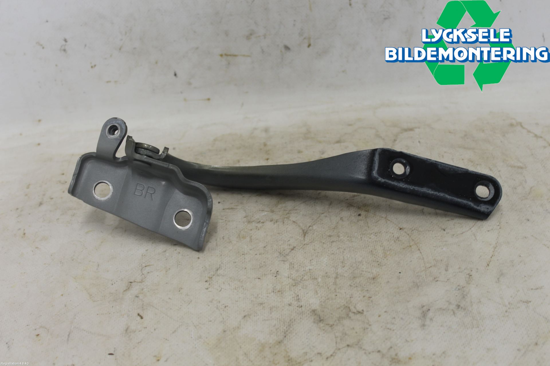 Subaru OUTBACK 21- Huvgångjärn