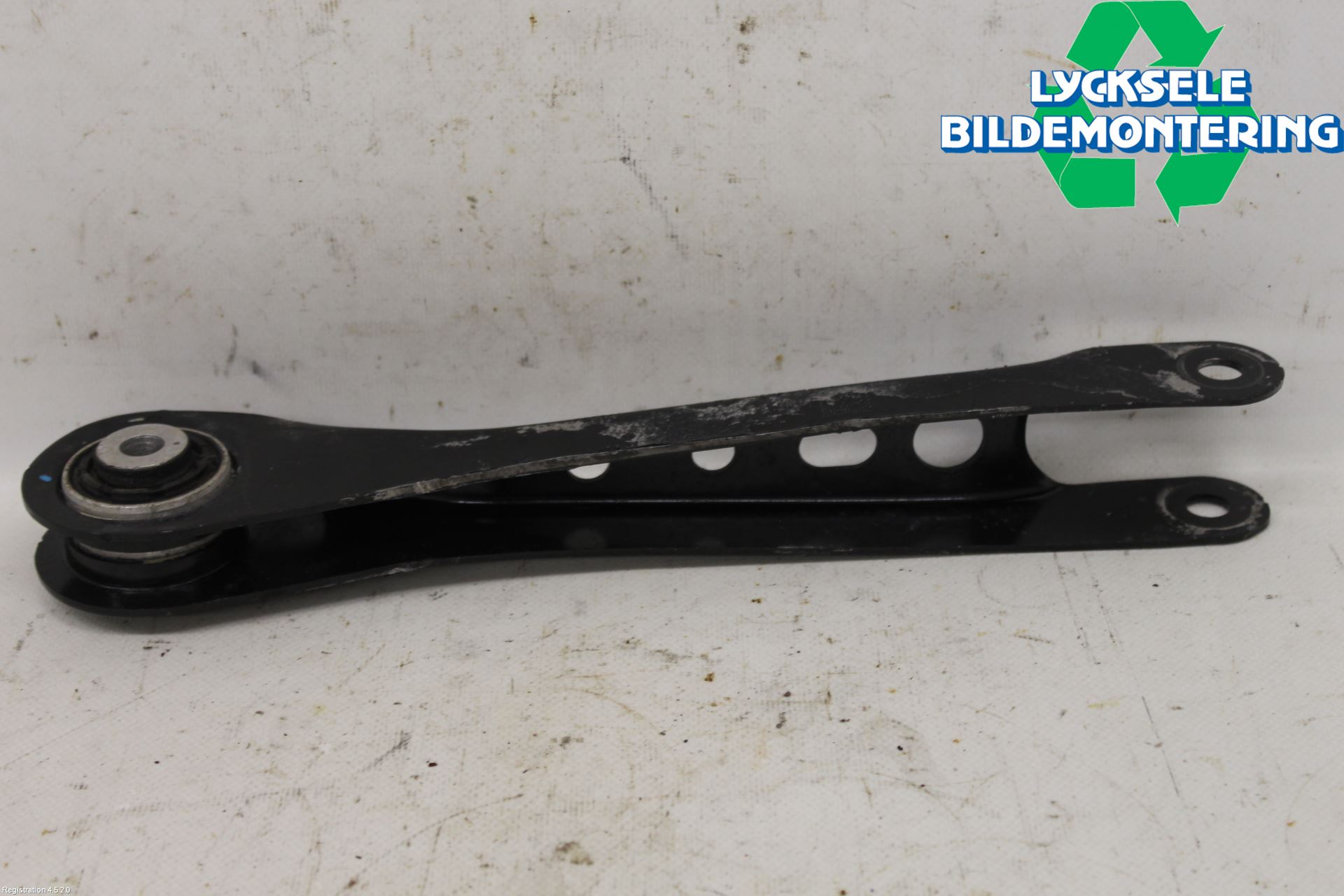 Ford MUSTANG Mach-E 21- Bärarm Bak Höger