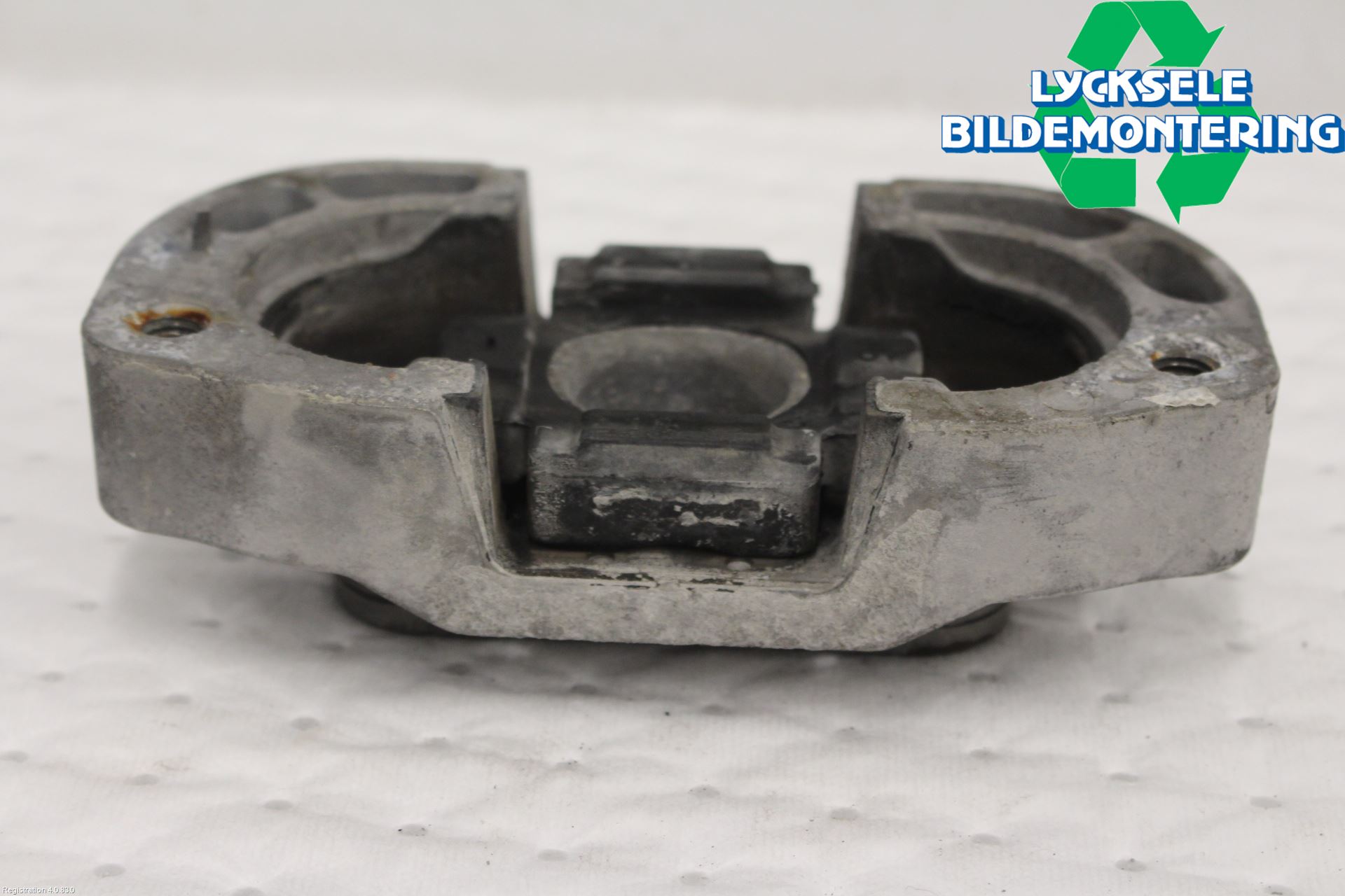 Ford TRANSIT SKÅP/BUSS 14-22 Motorfäste