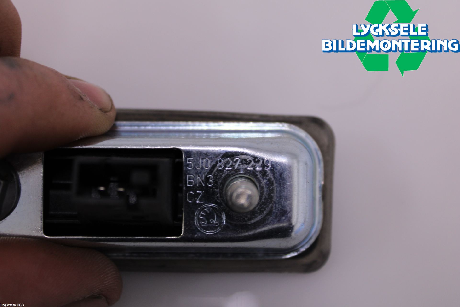 Skoda SUPERB 09-15 Bakluckehandtag