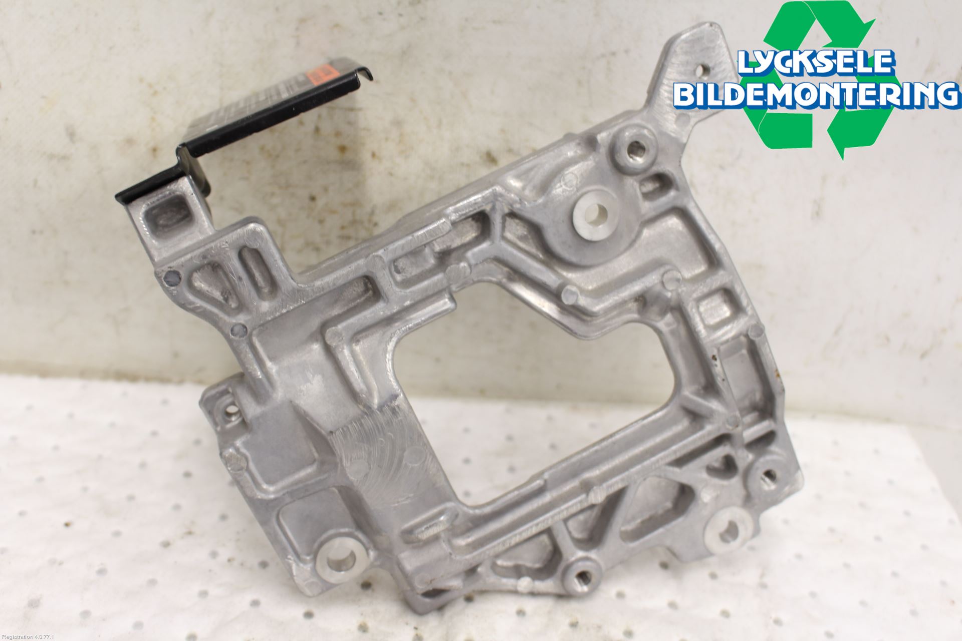 Nissan LEAF 18- Ac Kompressor-Fäste