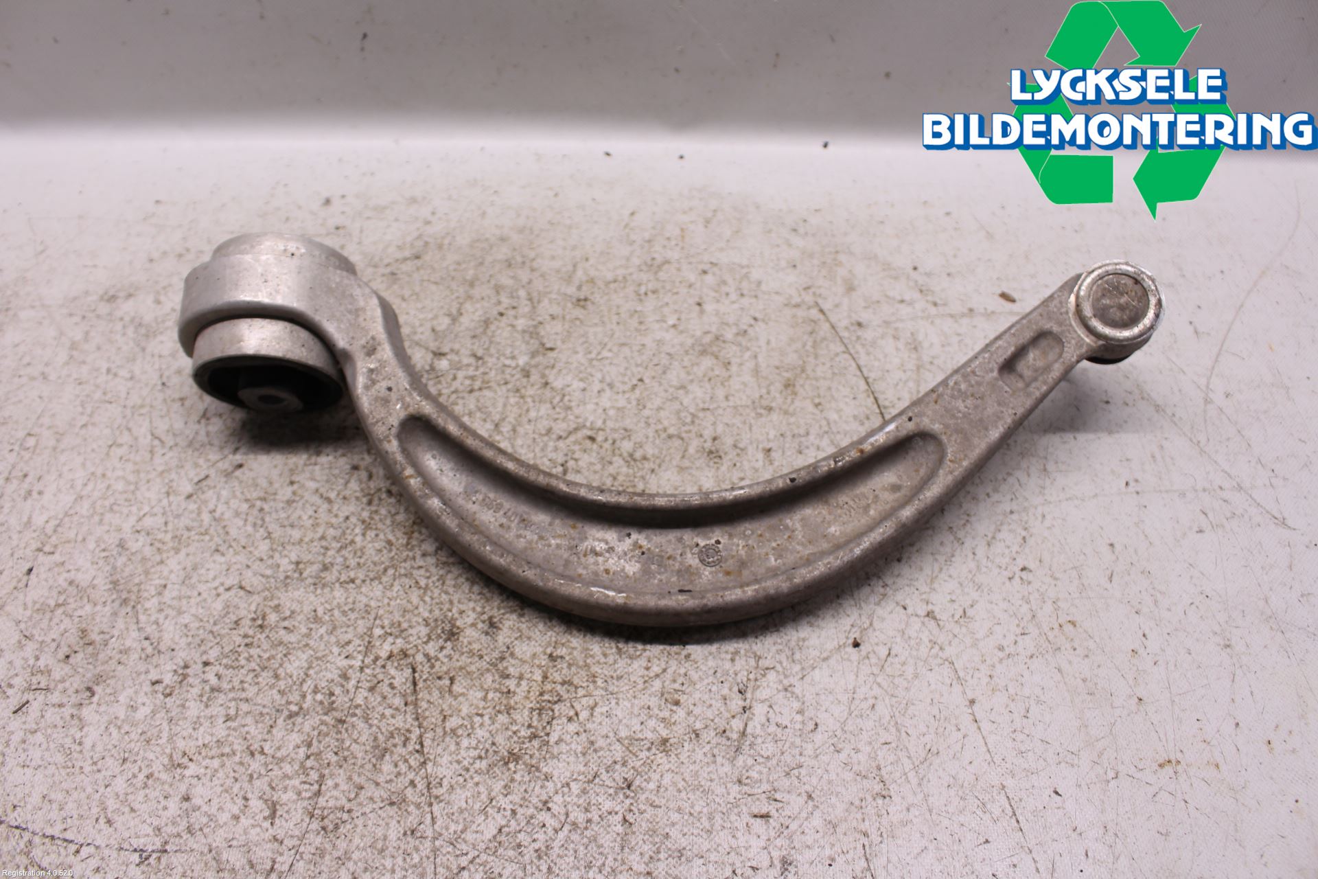 Audi A4/S4 B9 16-19 Bärarm Fram Undre Vä