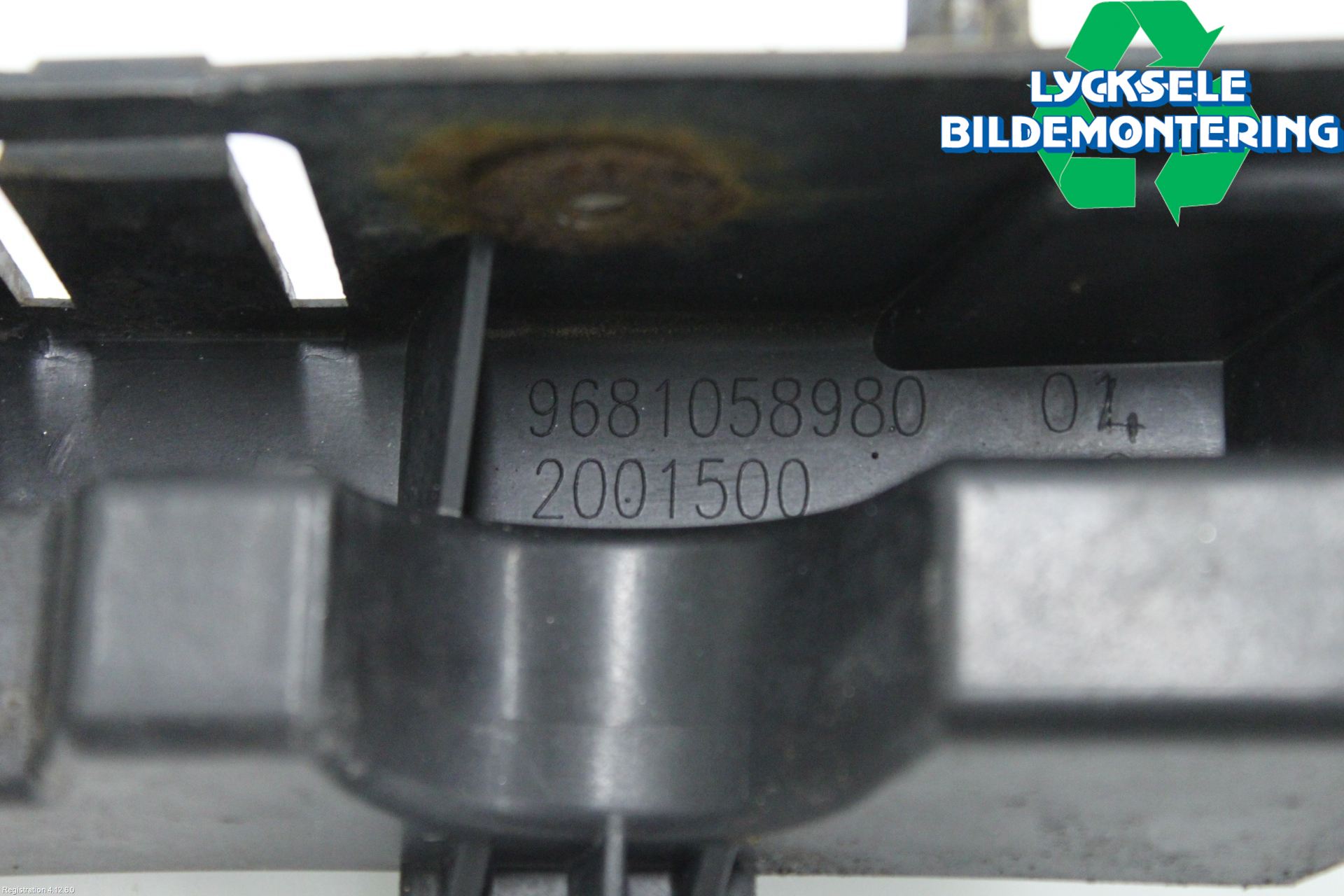 Citroen C5 08-17 Stötfångarfäste Fram Vä