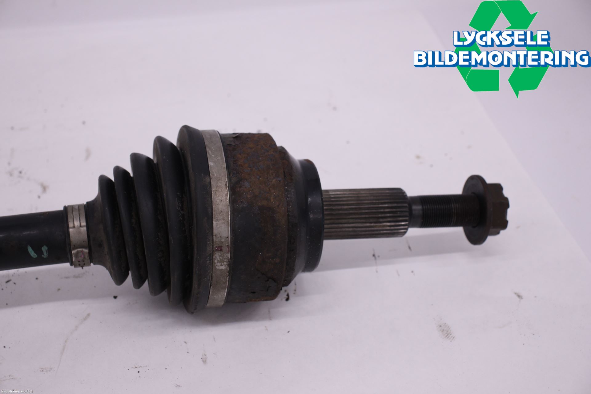 Jeep GRAND CHEROKEE 10-20 Drivaxel Bak Höger