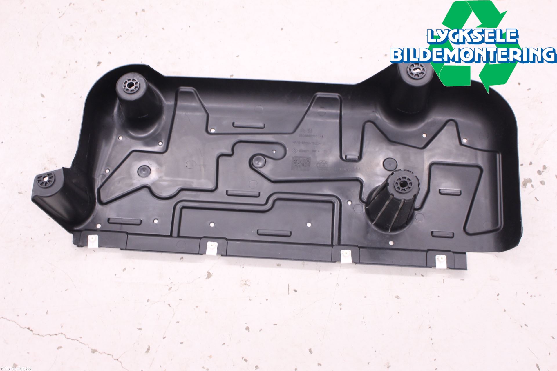 Citroen C5 AIRCROSS 19- Hasplåt Plåt-Plast