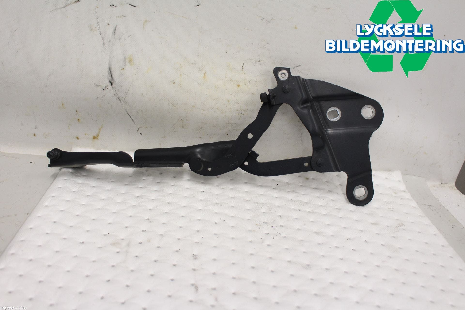 BMW X1 E84 10-15 Huvgångjärn