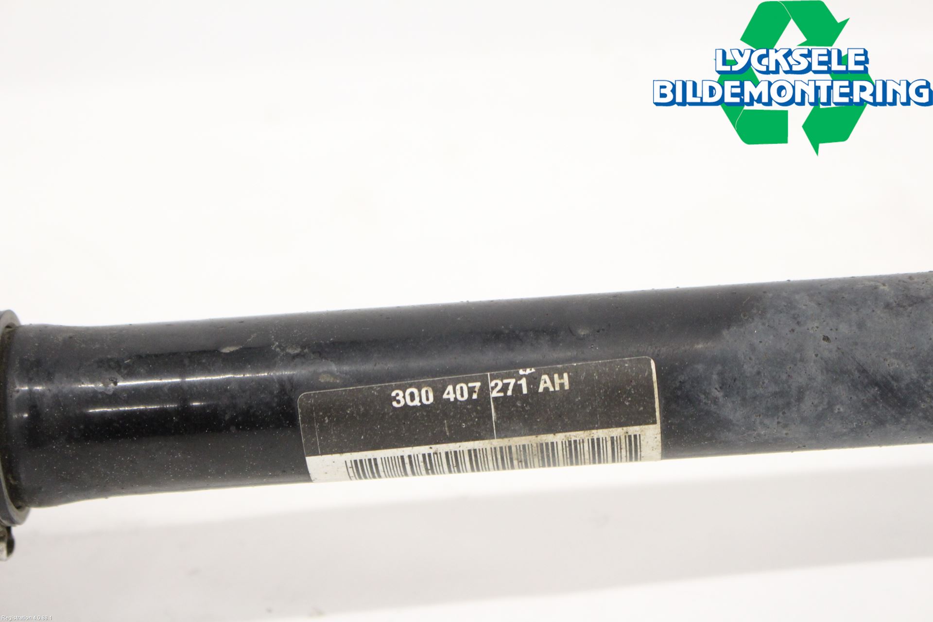 Volkswagen VW PASSAT 15-19 Drivaxel Fram Vänster