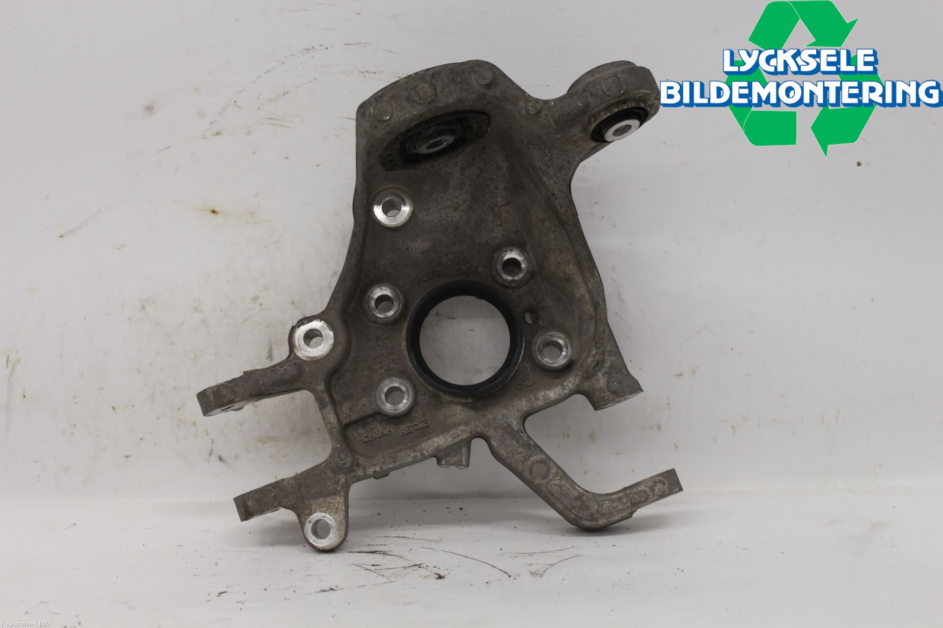 Volvo XC60 18- Hjullagerhus-Spindel Vä B