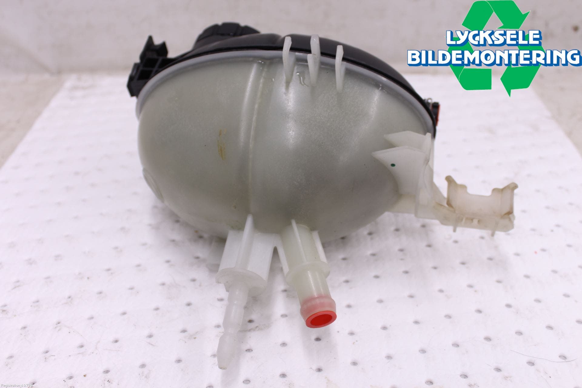 Mercedes-Benz MB C-KLASS (W204) 07-15 Expansionstank