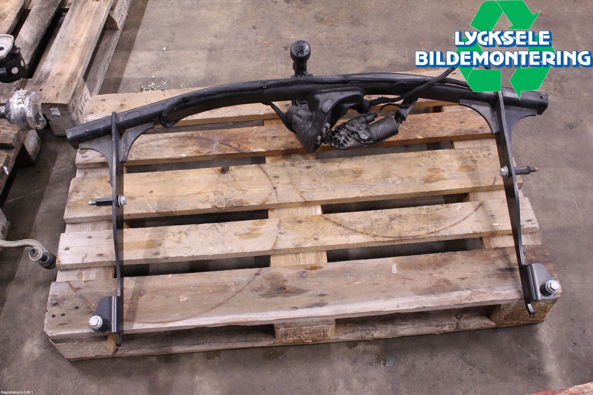 Audi A6 F2/C8 19- Dragkrok