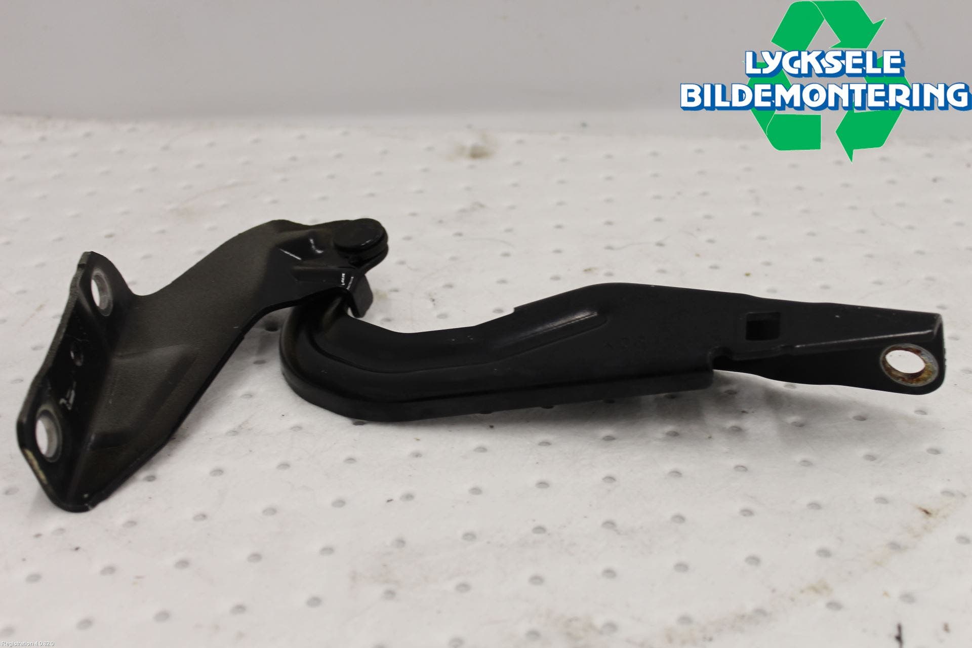 Mitsubishi OUTLANDER 07-12 Huvgångjärn