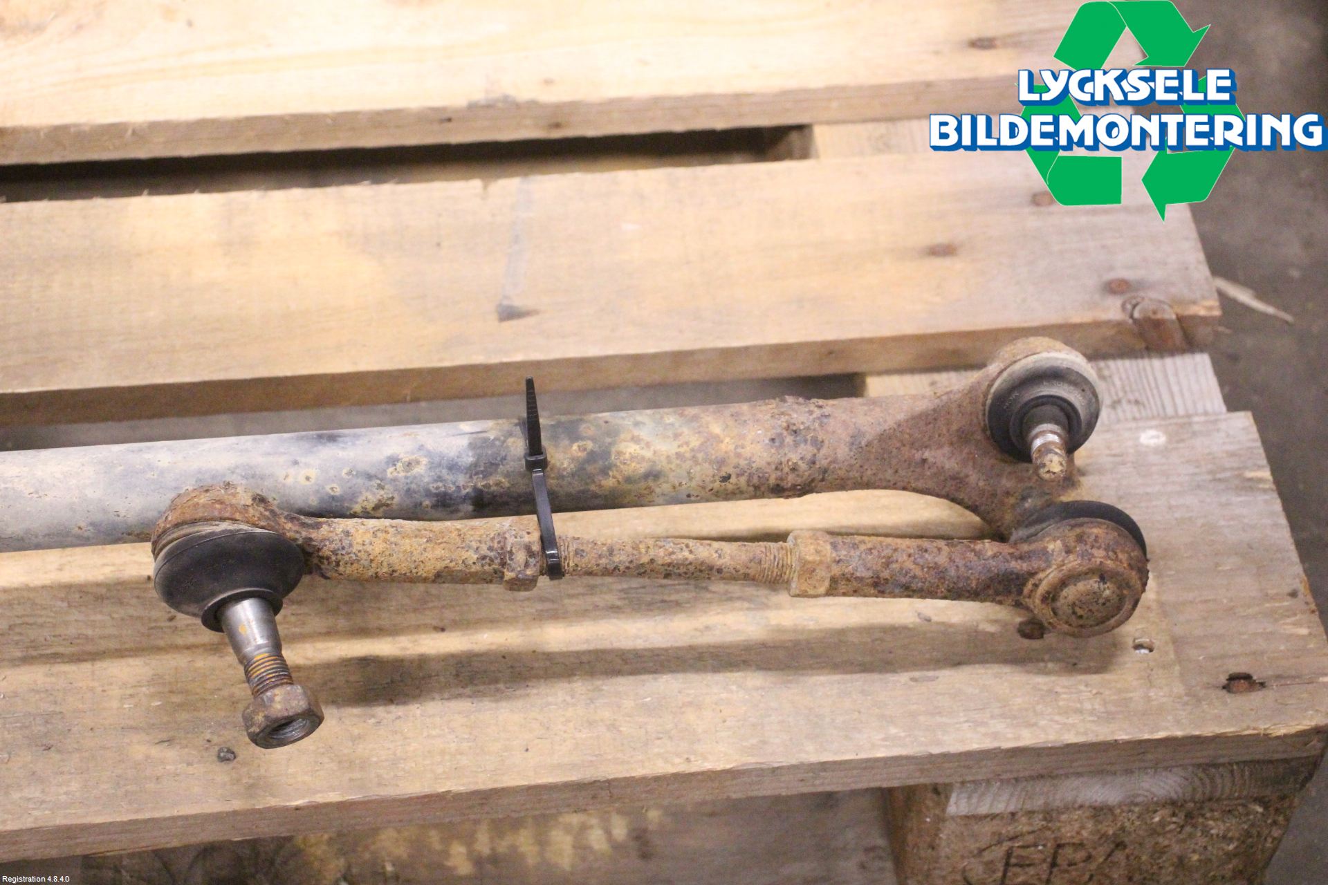 Nissan NAVARA 98-05 Styrstag Vä - Mitt - Hö