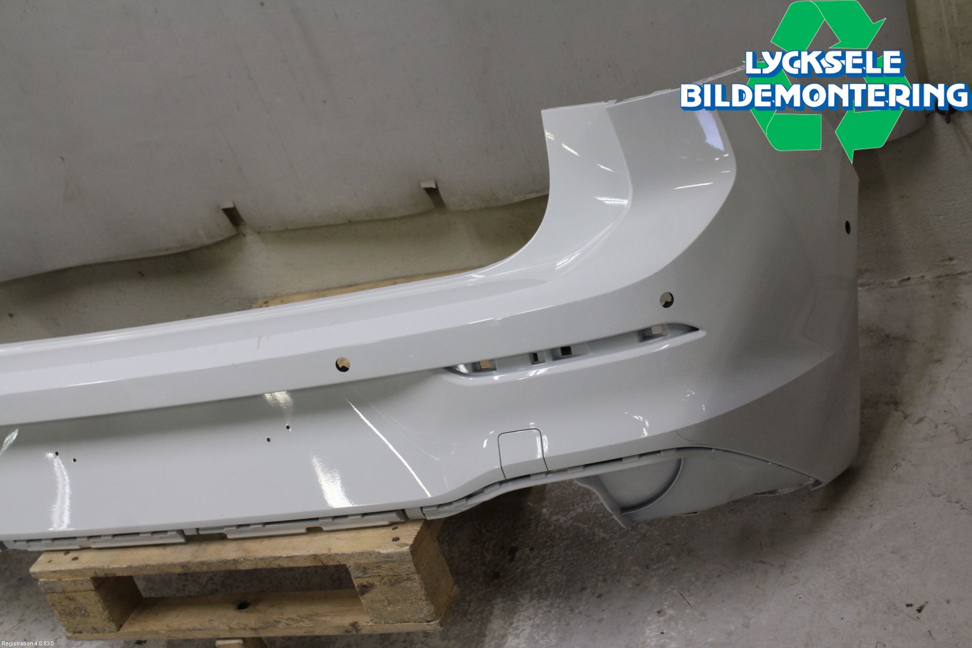 Volkswagen VW GOLF / E-GOLF VIII 20- Stötfångarbeklädnad Bak