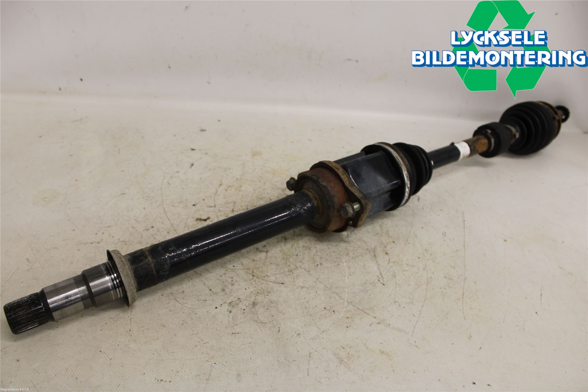 Toyota AVENSIS 09-15 Drivaxel Fram Höger