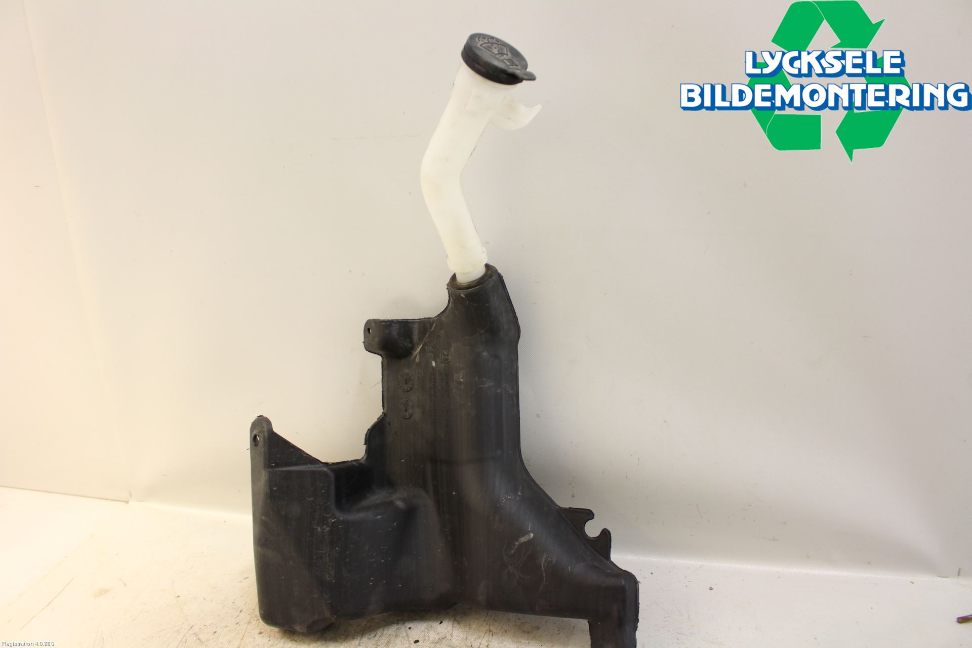 Opel INSIGNIA 17- Spolartank Vindruta