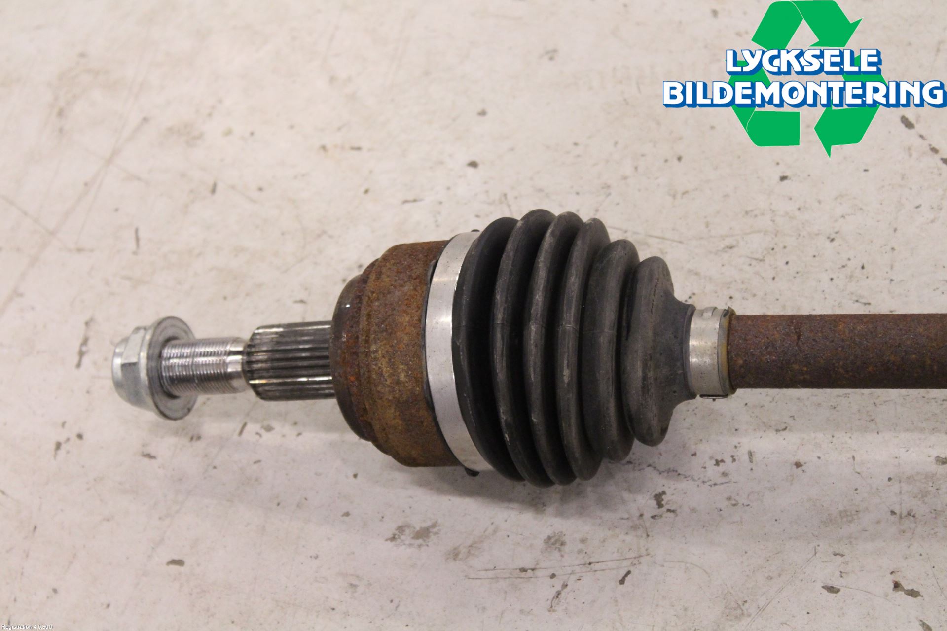 Ford TRANSIT/TOURNEO CONNECT 13-22 Drivaxel Fram Höger