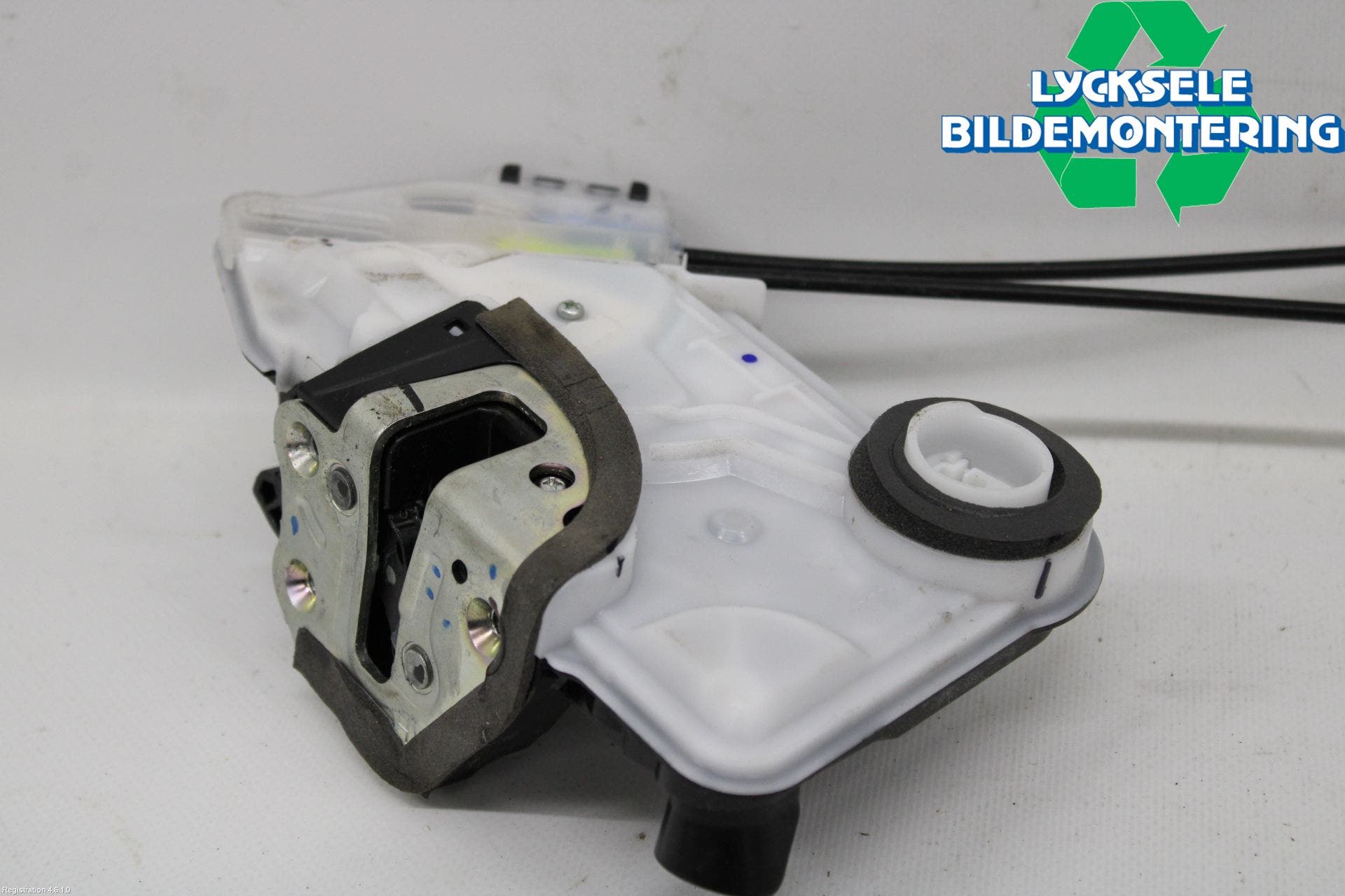 Toyota HILUX 16- Låskista-Dörrlås