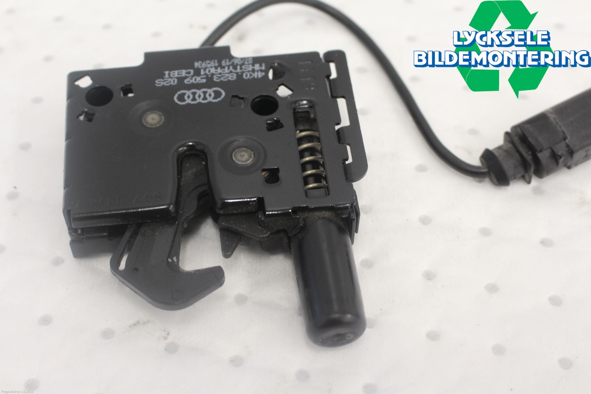 Audi A6 F2/C8 19- Huvlås