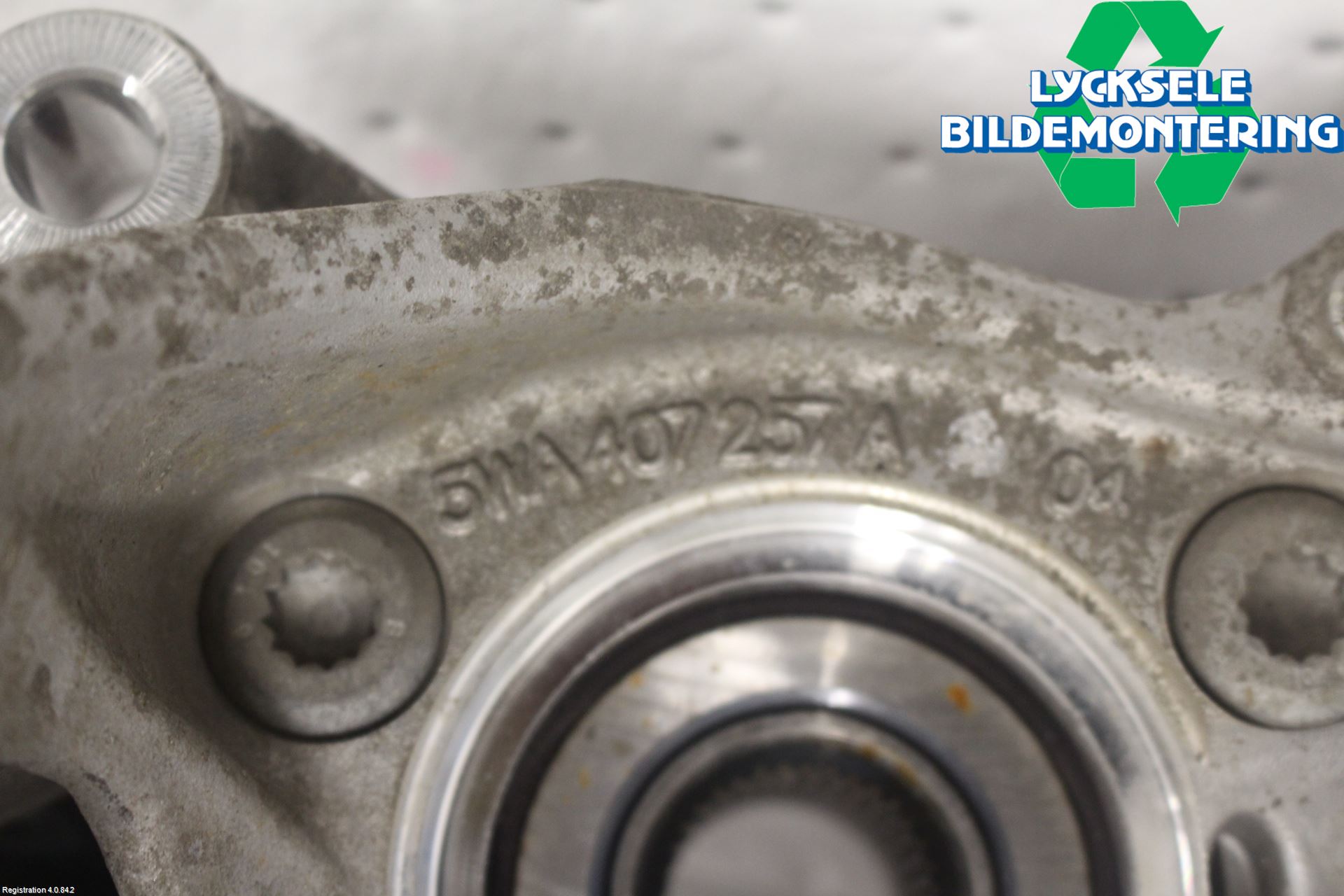 Audi A3/S3 8Y 21- Styrspindel Lagerhus Vä