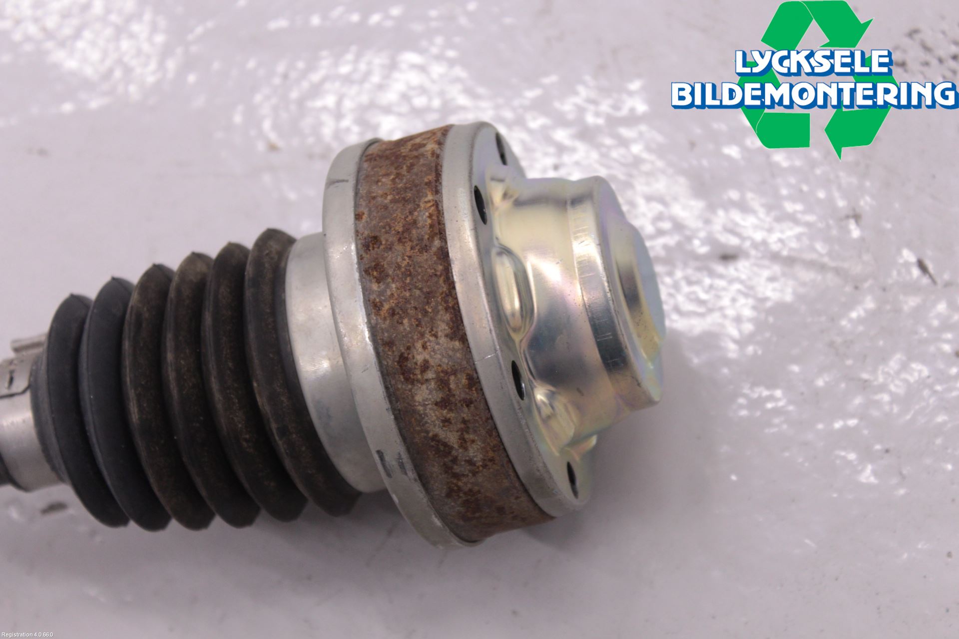 Volkswagen VW TIGUAN 16-24 Drivaxel Bak Vänster