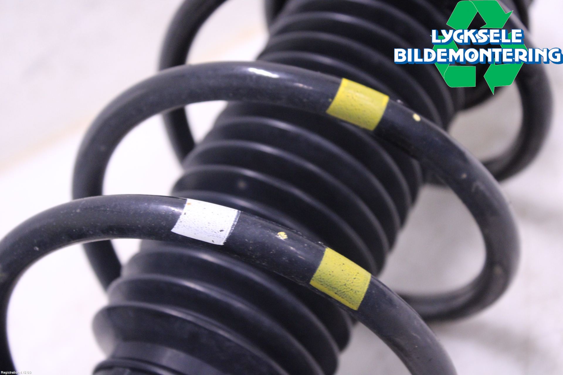 Kia STONIC 18->> Fjäderben Fram Höger