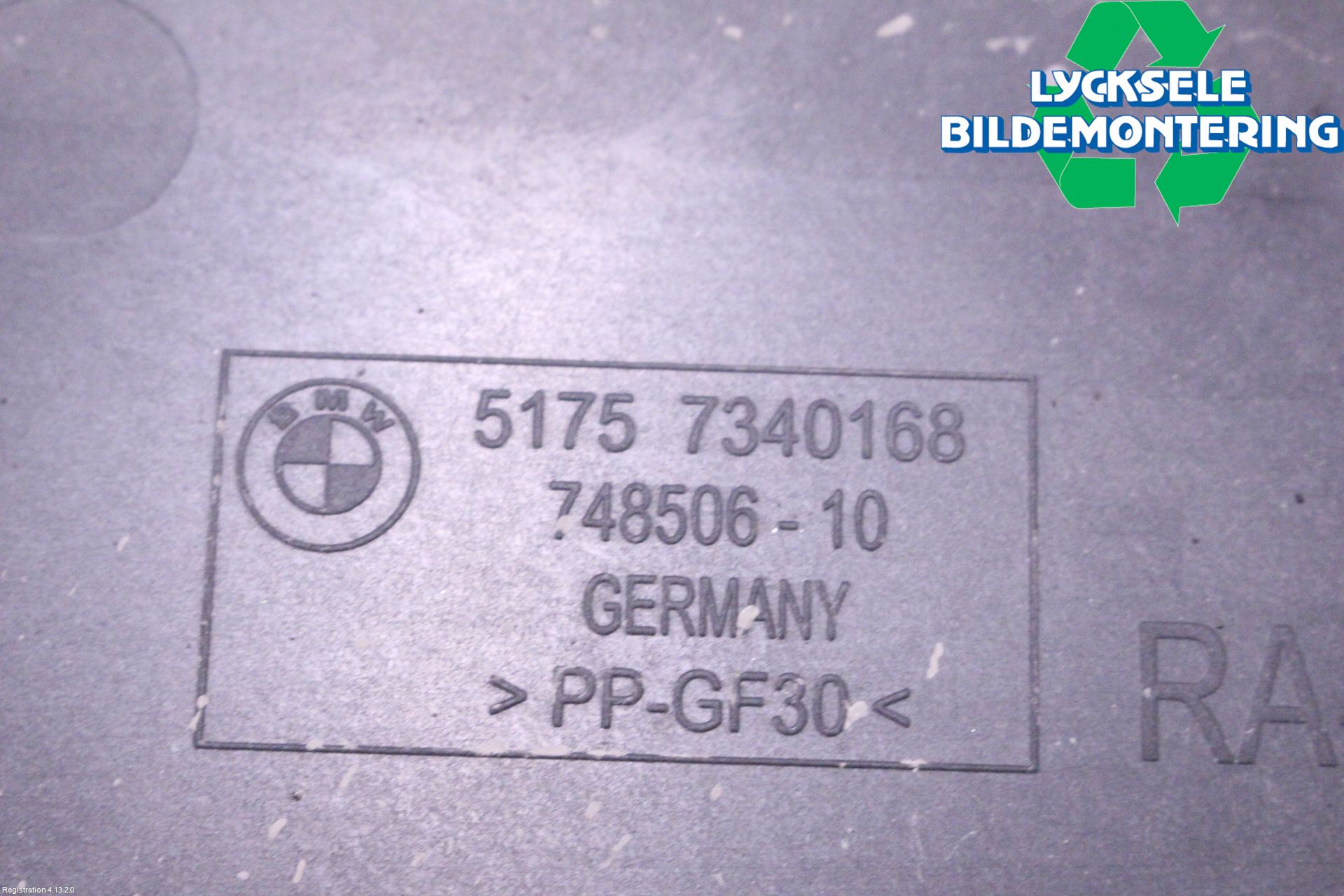 BMW 5 G30/G31/F90 17-23 Hasplåt Plåt-Plast