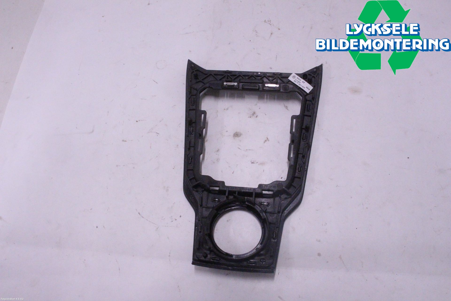 Volkswagen VW T-ROC 18- Inredning Sarg Växelspak