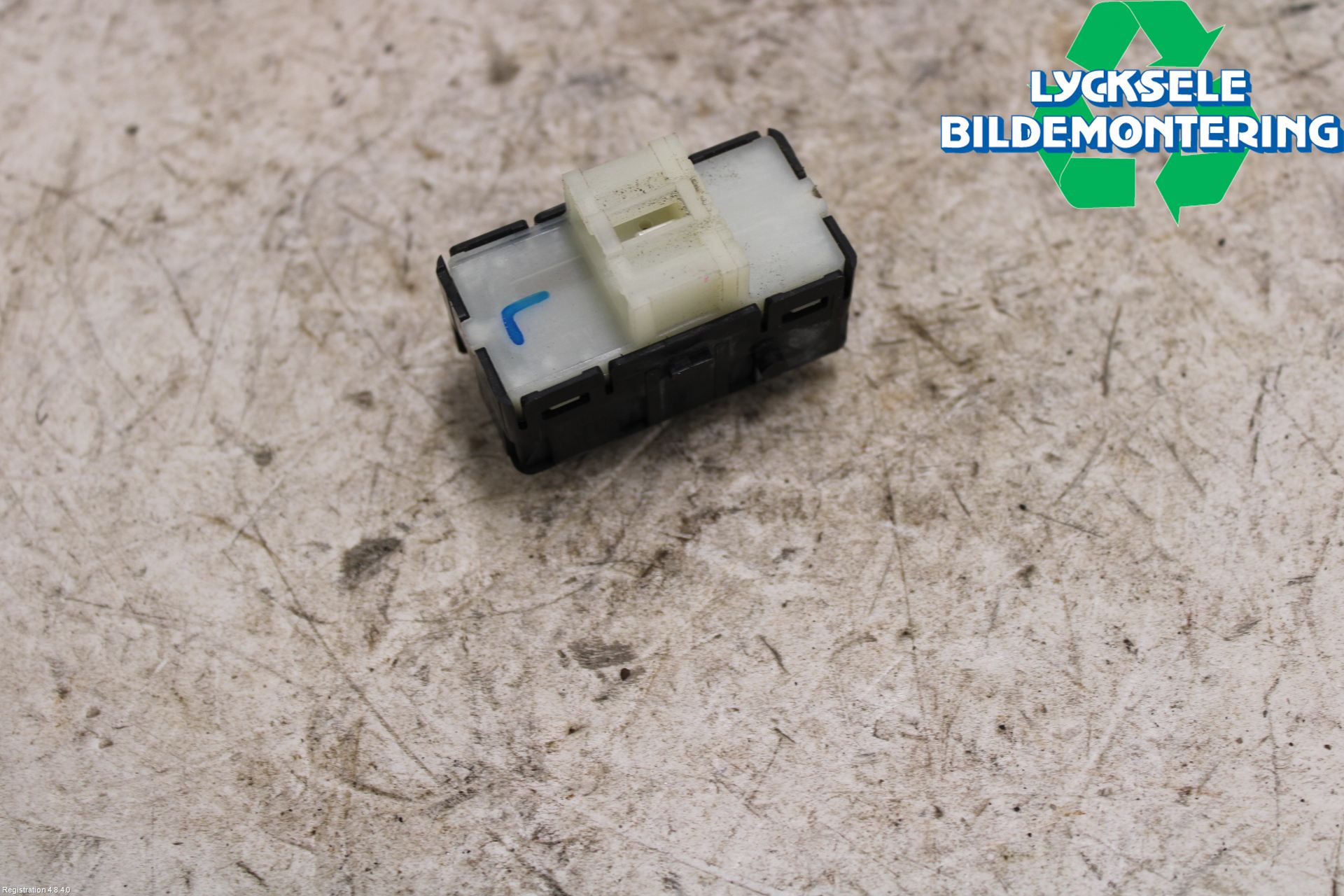 Subaru OUTBACK 21- Strömställare Stolminne