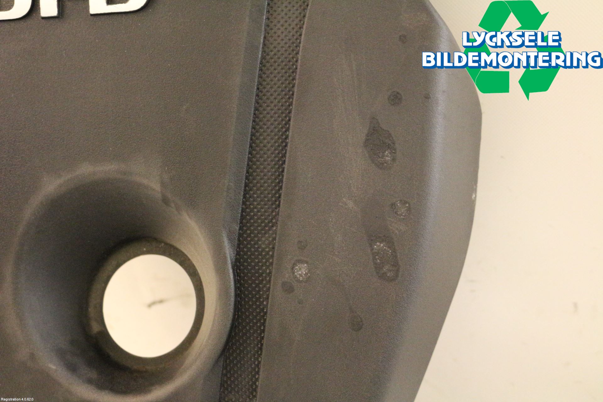 Mitsubishi L200 16-23 Motorkåpa