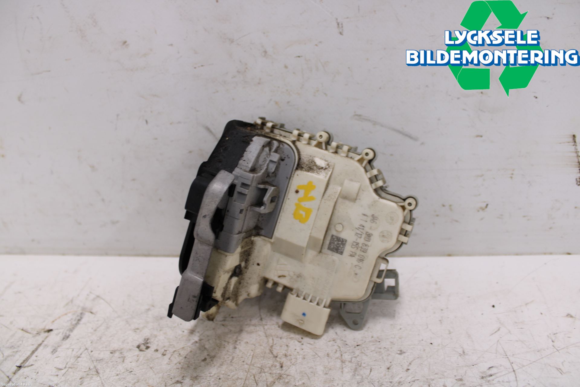 Audi A4 ALLROAD 09-16 Låskista-Dörrlås