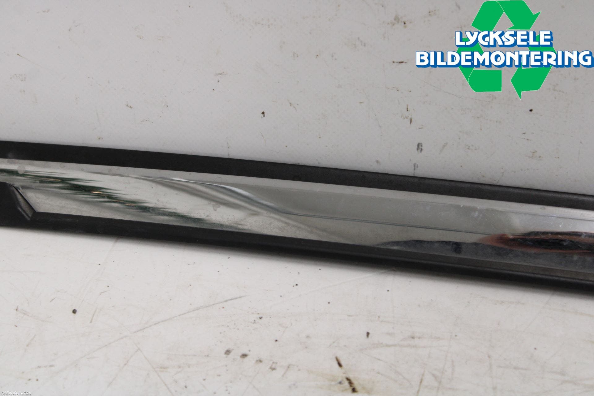 Peugeot 3008 17-24 List Framskärm Hö