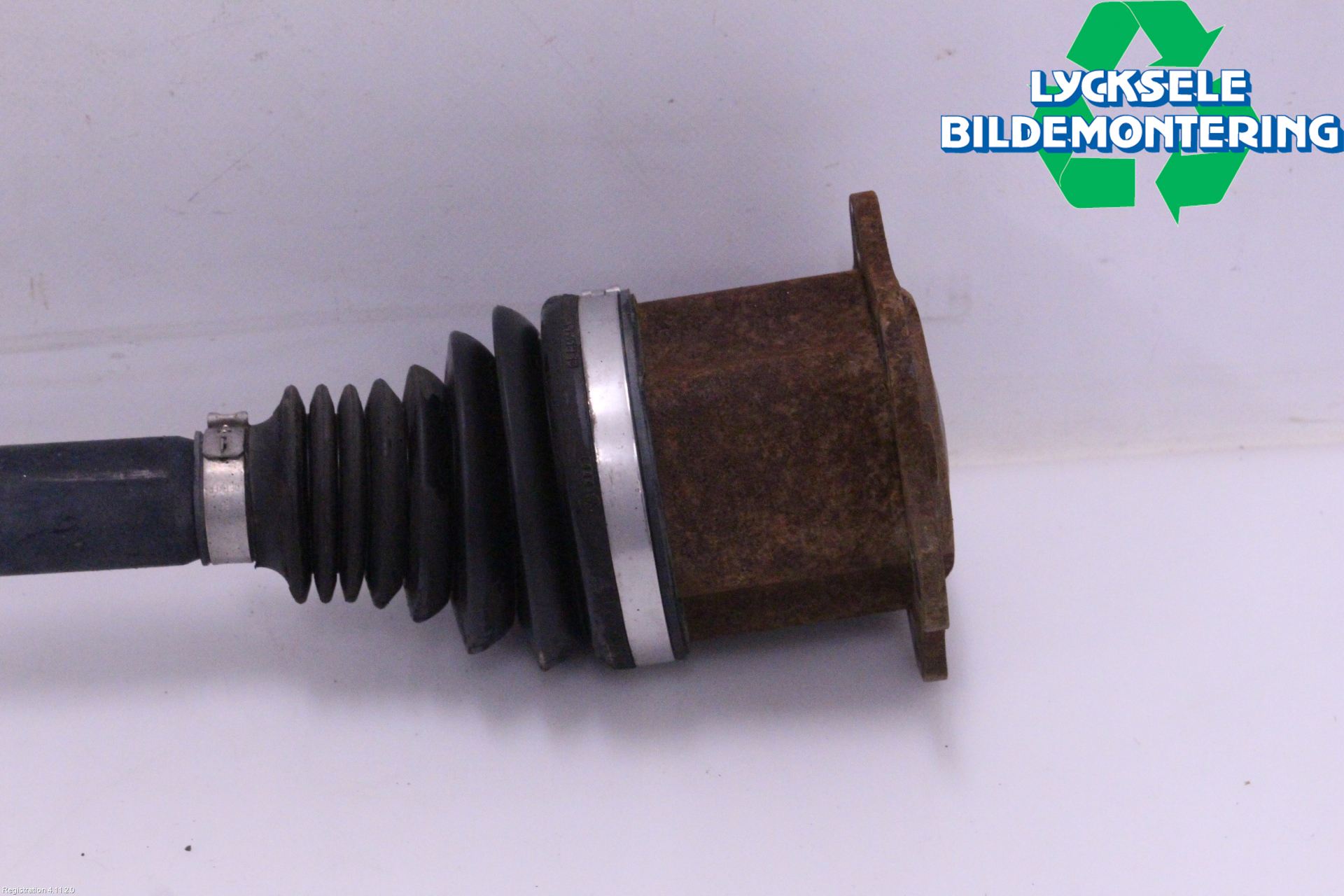 Audi A6 ALLROAD 12-18 Drivaxel Fram Vänster