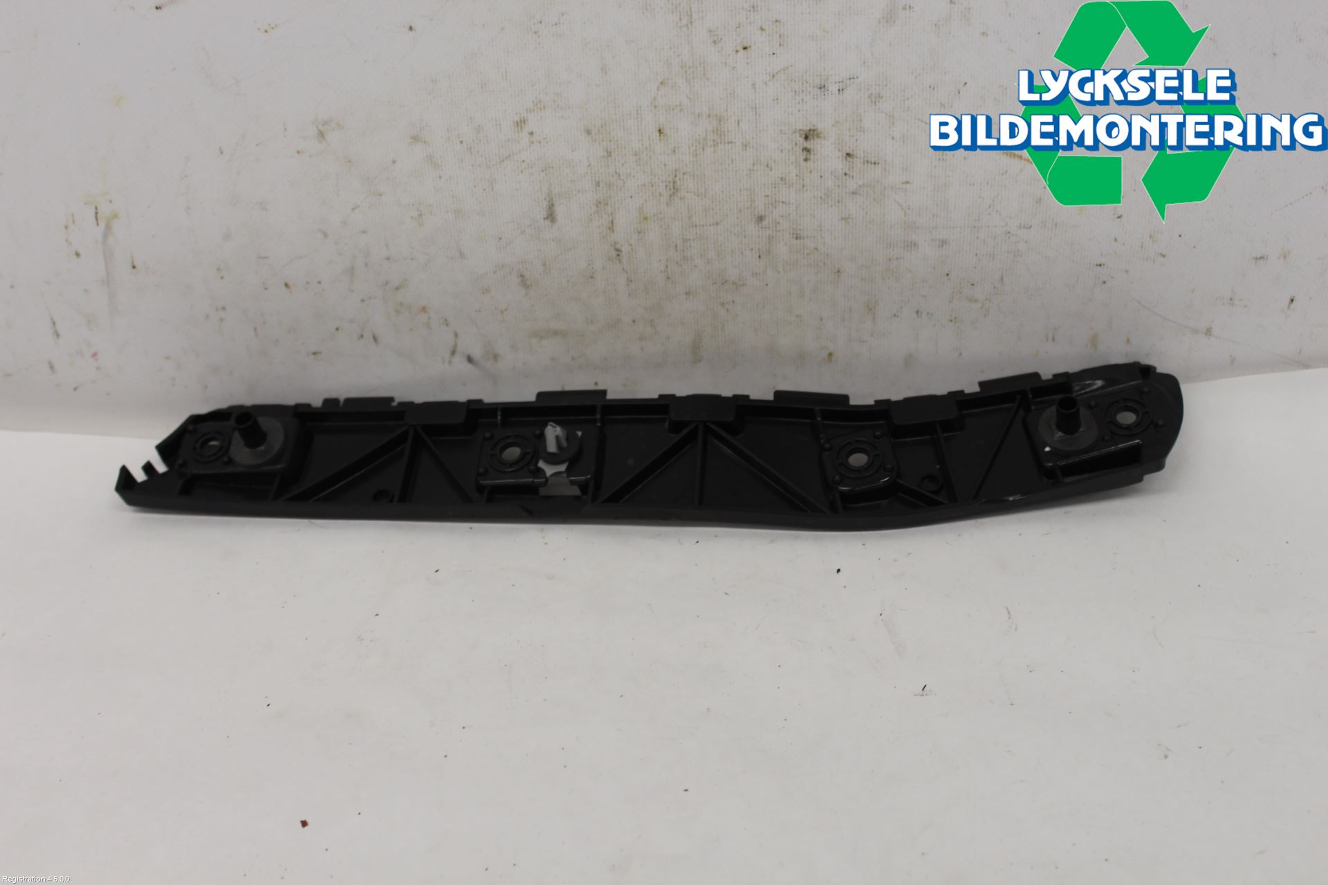 Ford KUGA 17-19 Stötfångarfäste Bak Vä