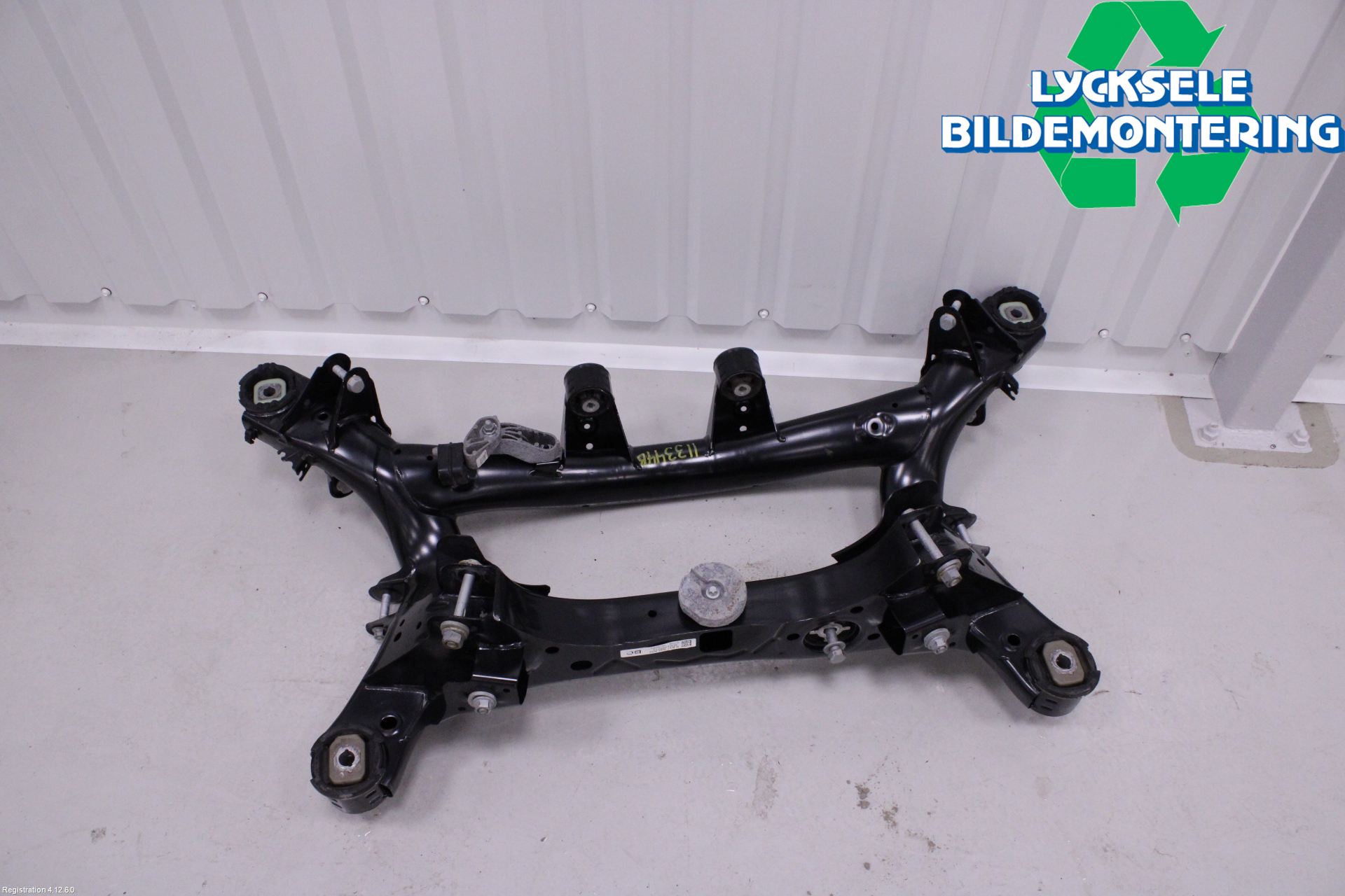 BMW 3 G20/G21/G80/G81 19- Bakaxelbalk
