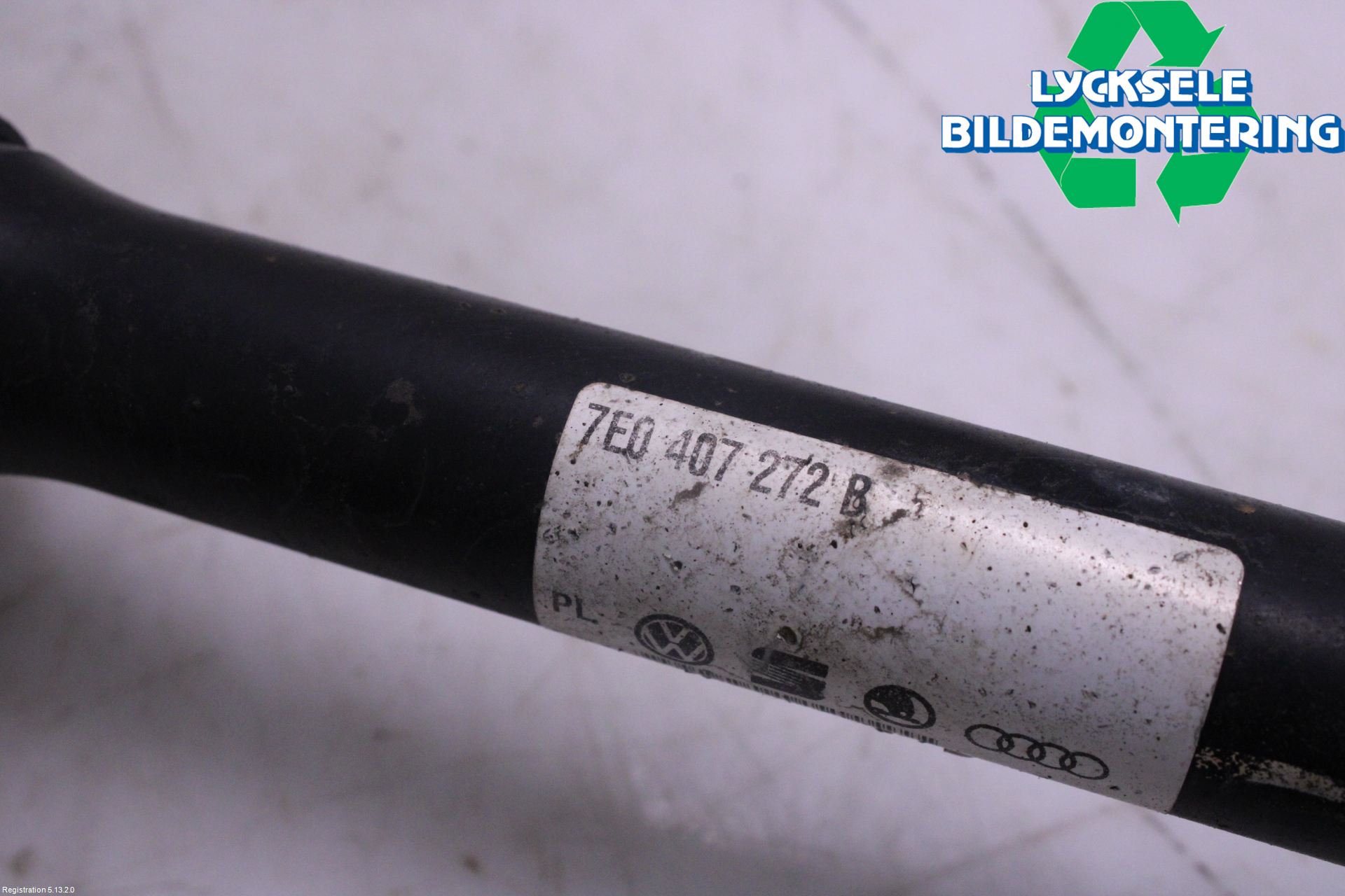 Volkswagen VW TRANSP/CARAVELLE (T5) 04-15 Drivaxel Fram Höger