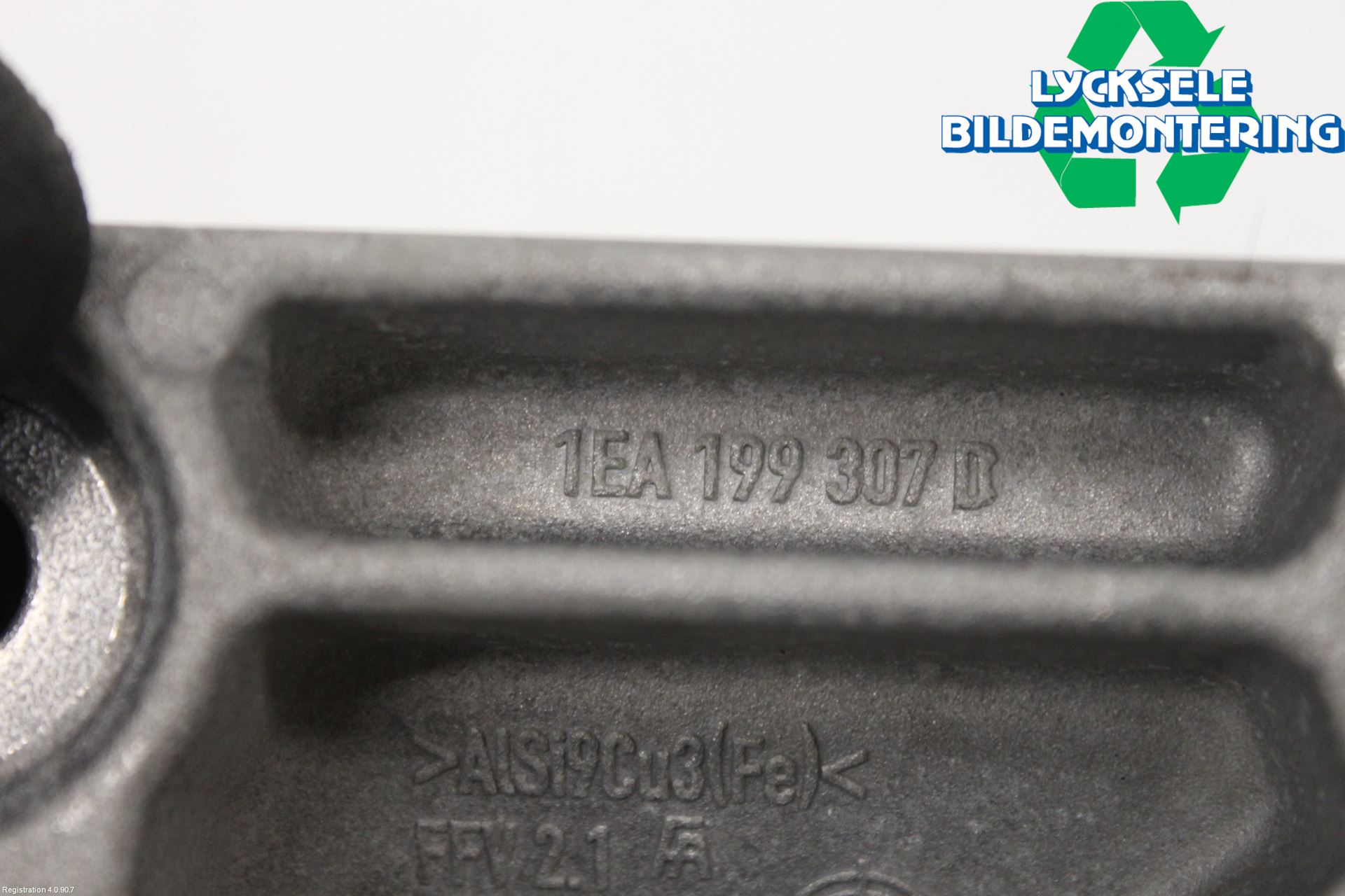 Volkswagen VW ID.4 21- Motorfäste