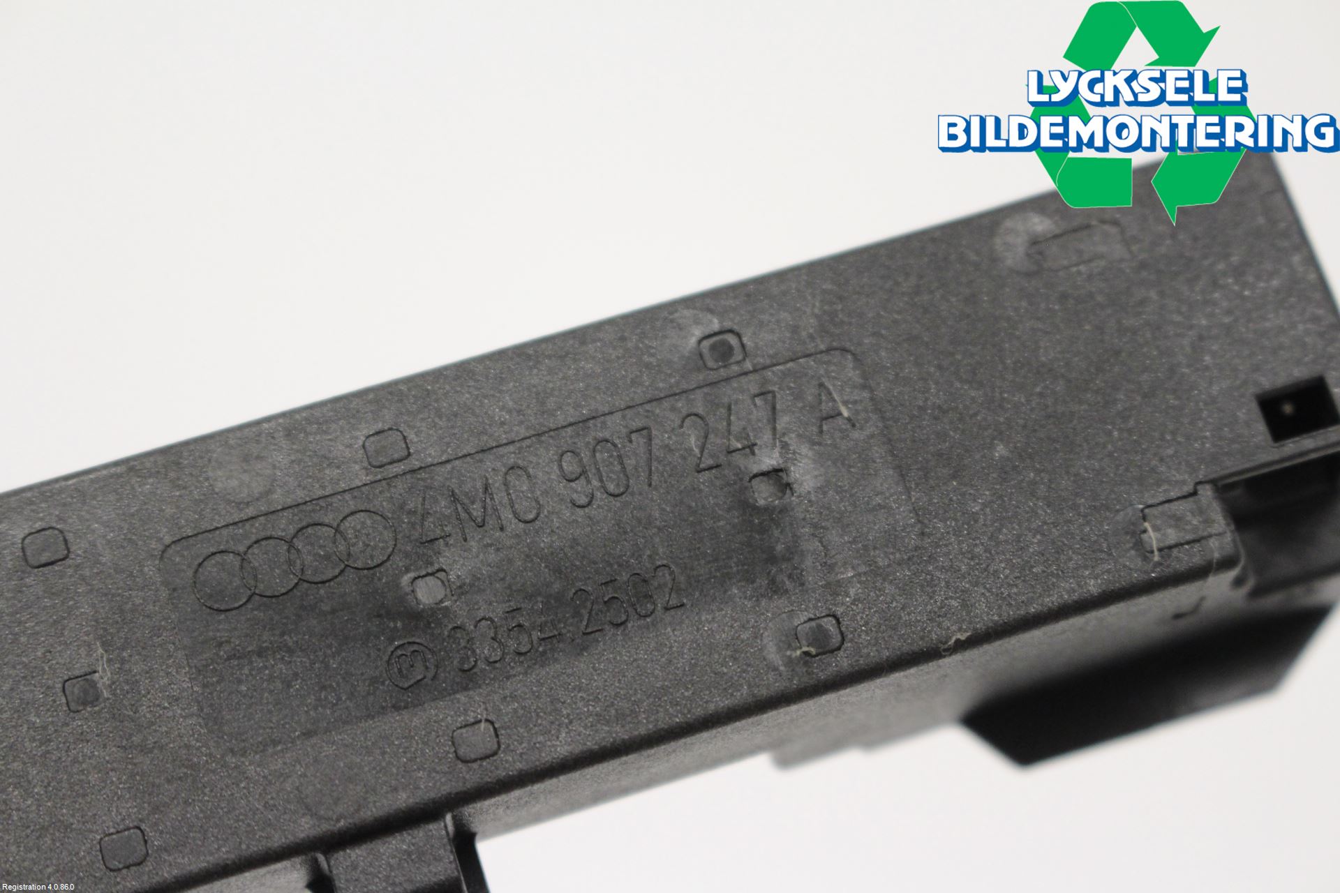 Audi A6 F2/C8 19- Antenn