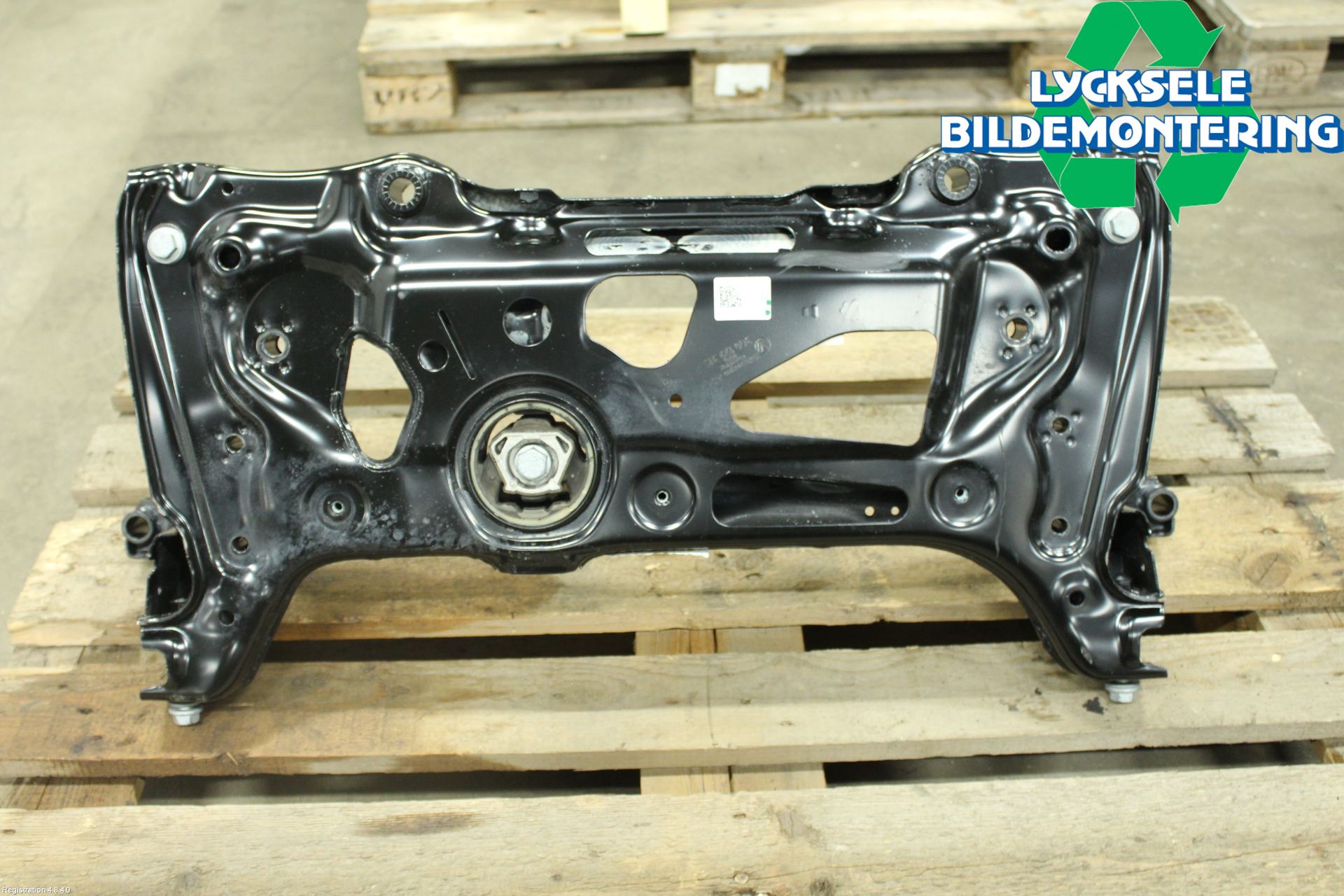 Volkswagen VW TIGUAN 24- Framvagnsbalk