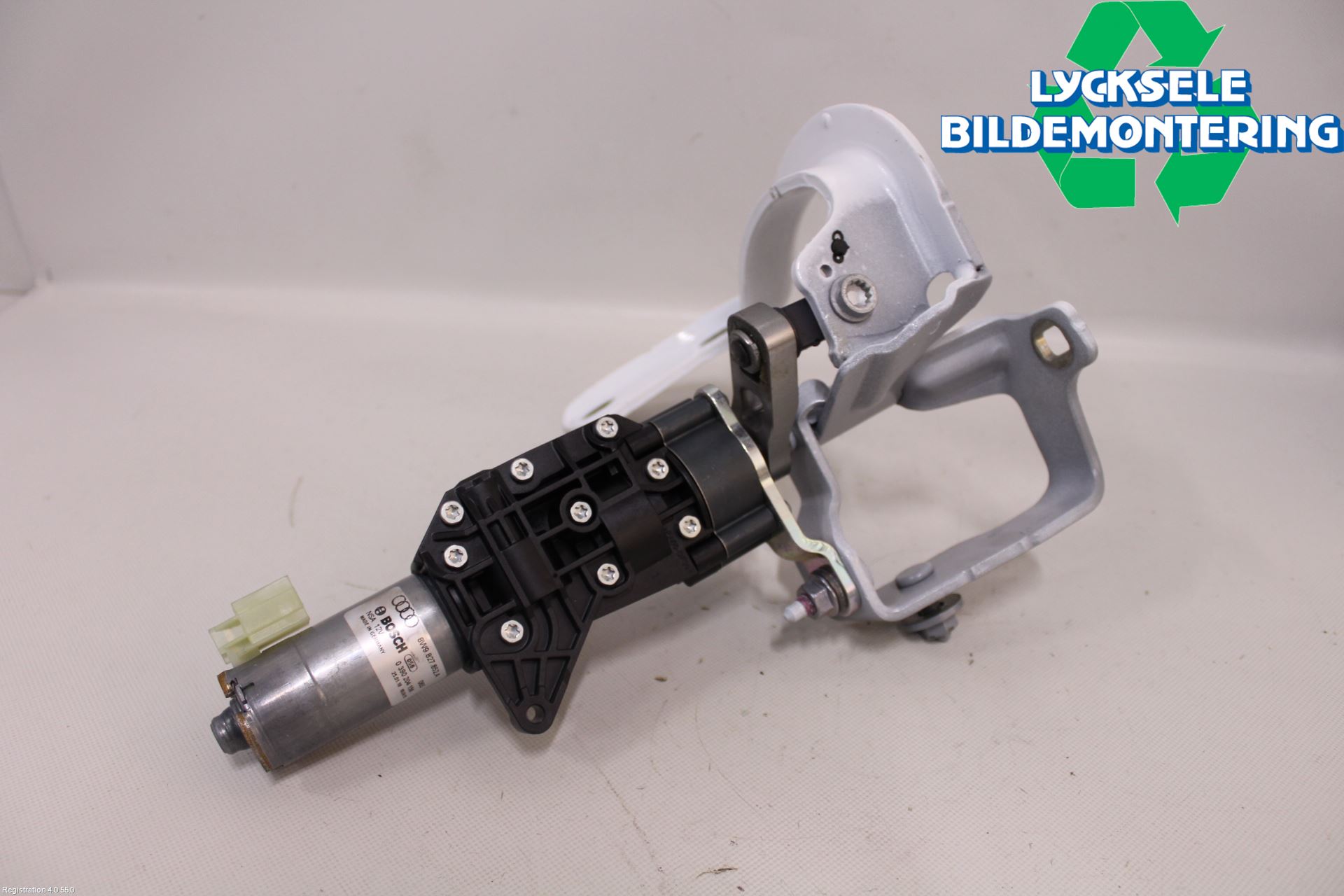 Audi A4/S4 B9 16-19 Bakluckeöppnare Automatisk