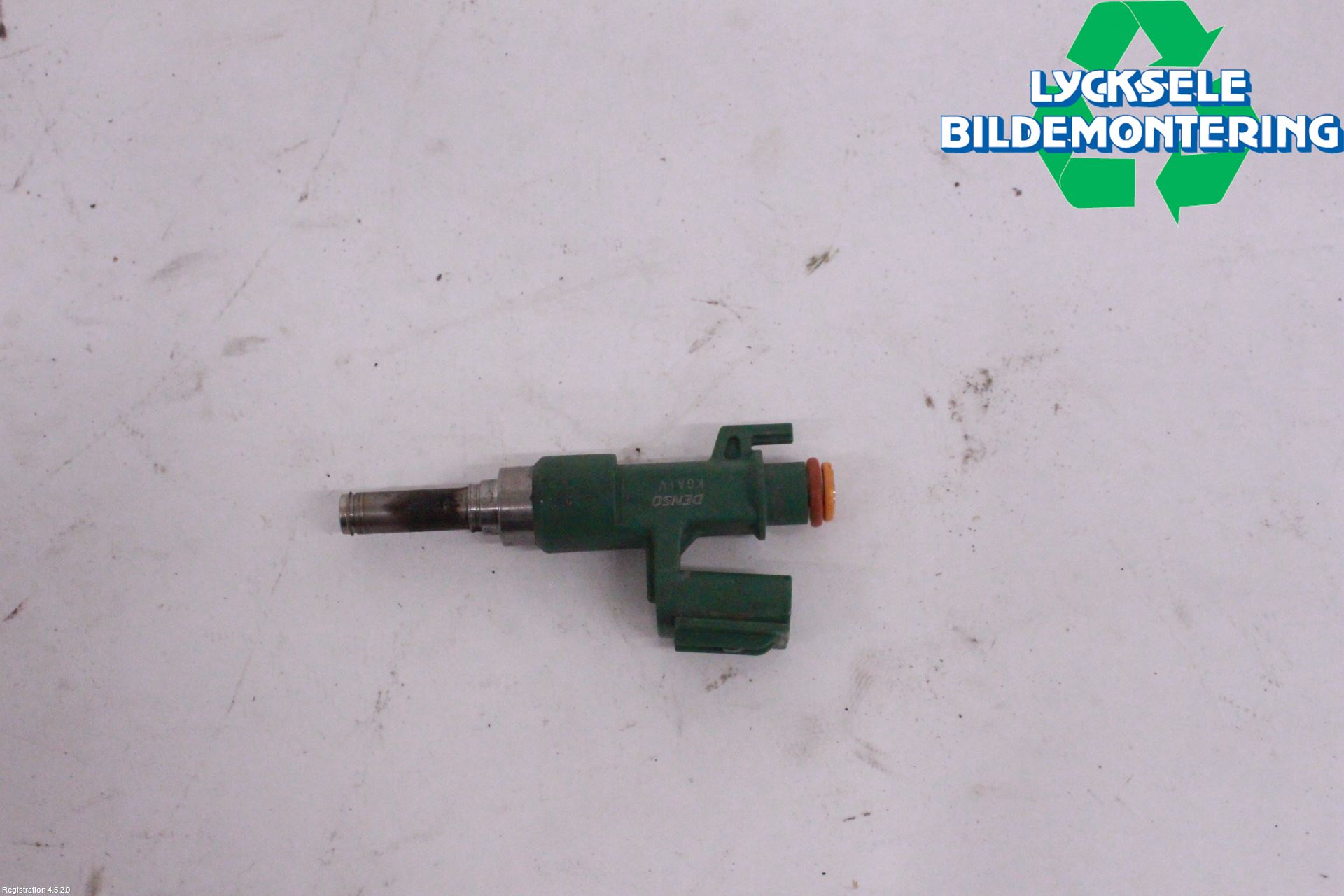 Toyota YARIS XP21 20- Injspridare